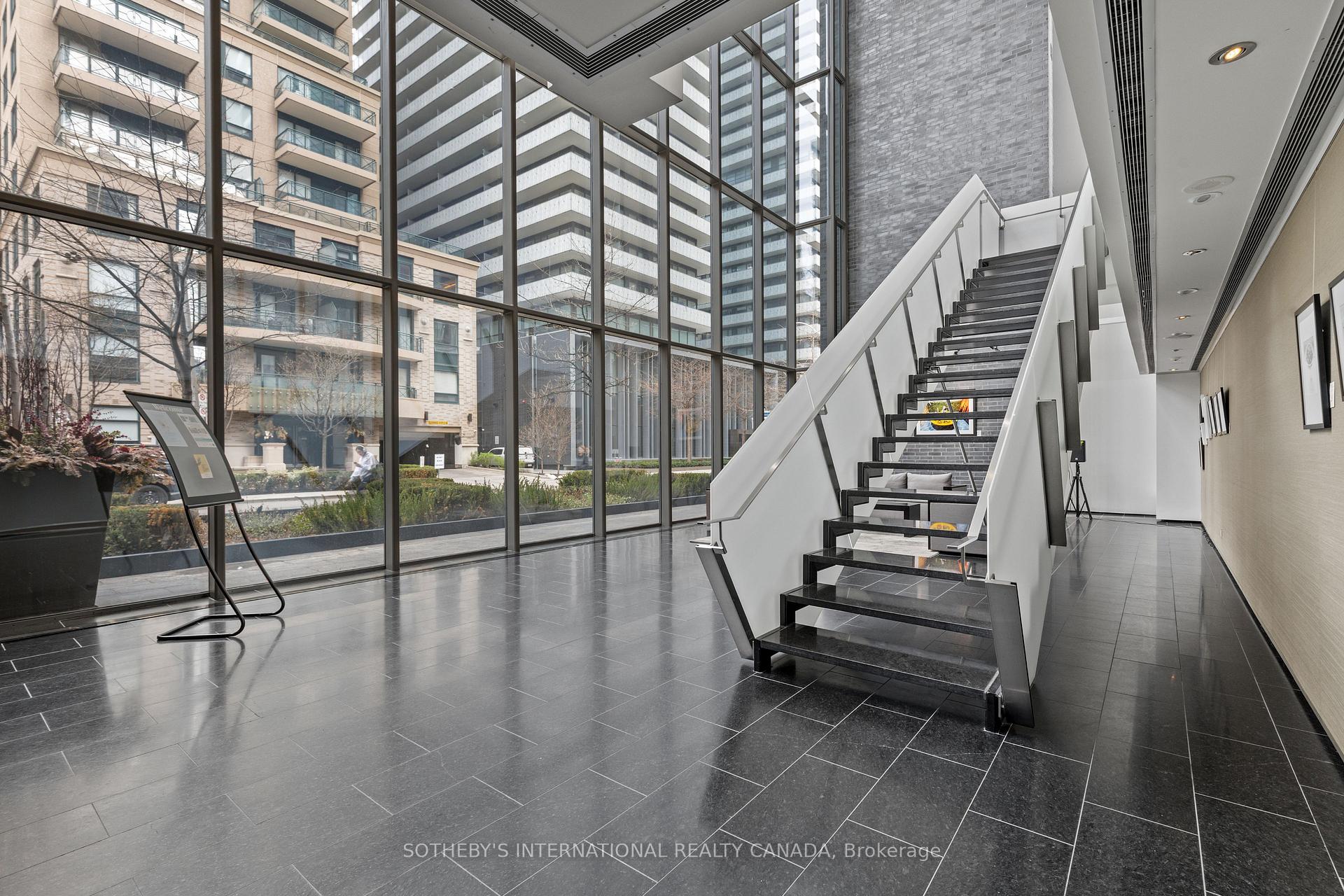 33 Charles Street E 1611