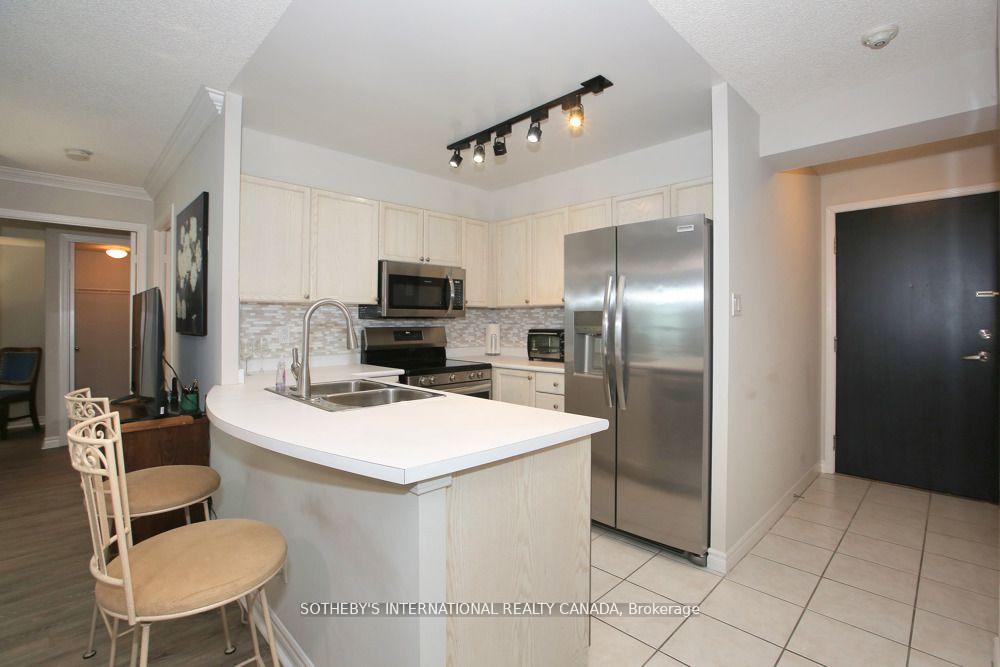600 Queens Quay W 505