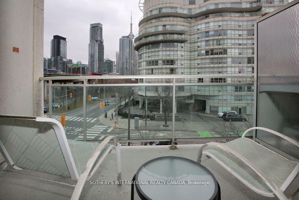 600 Queens Quay W 505