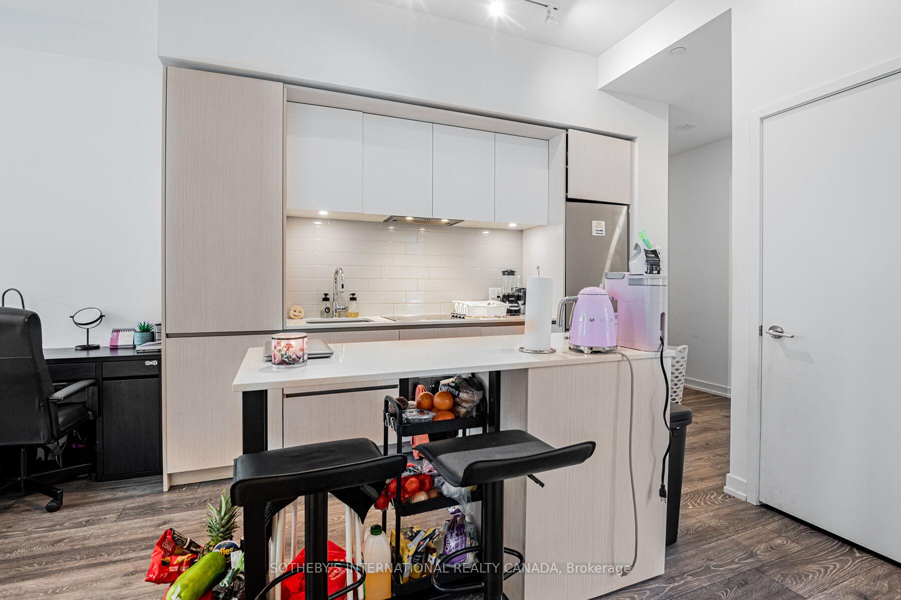 34 Tubman Avenue 201