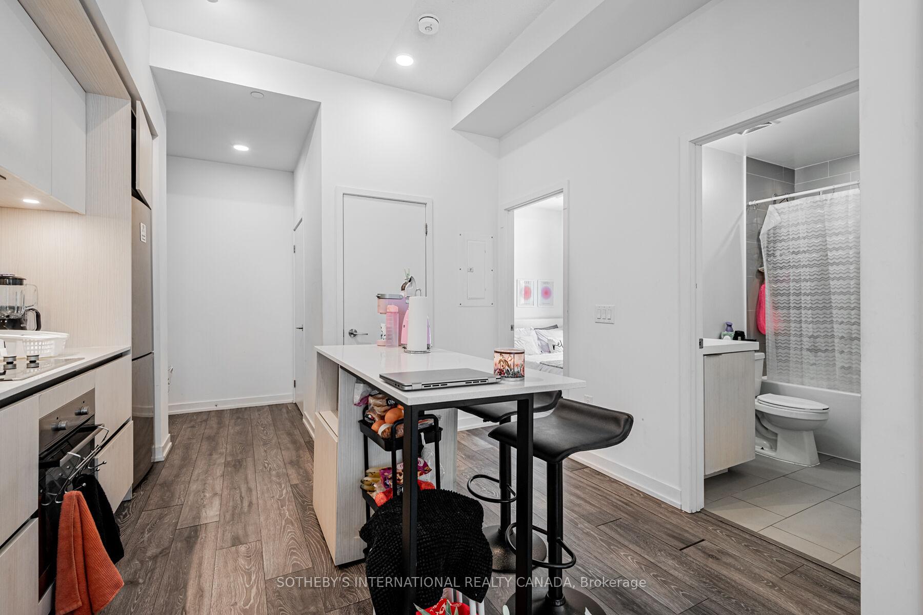 34 Tubman Avenue 201