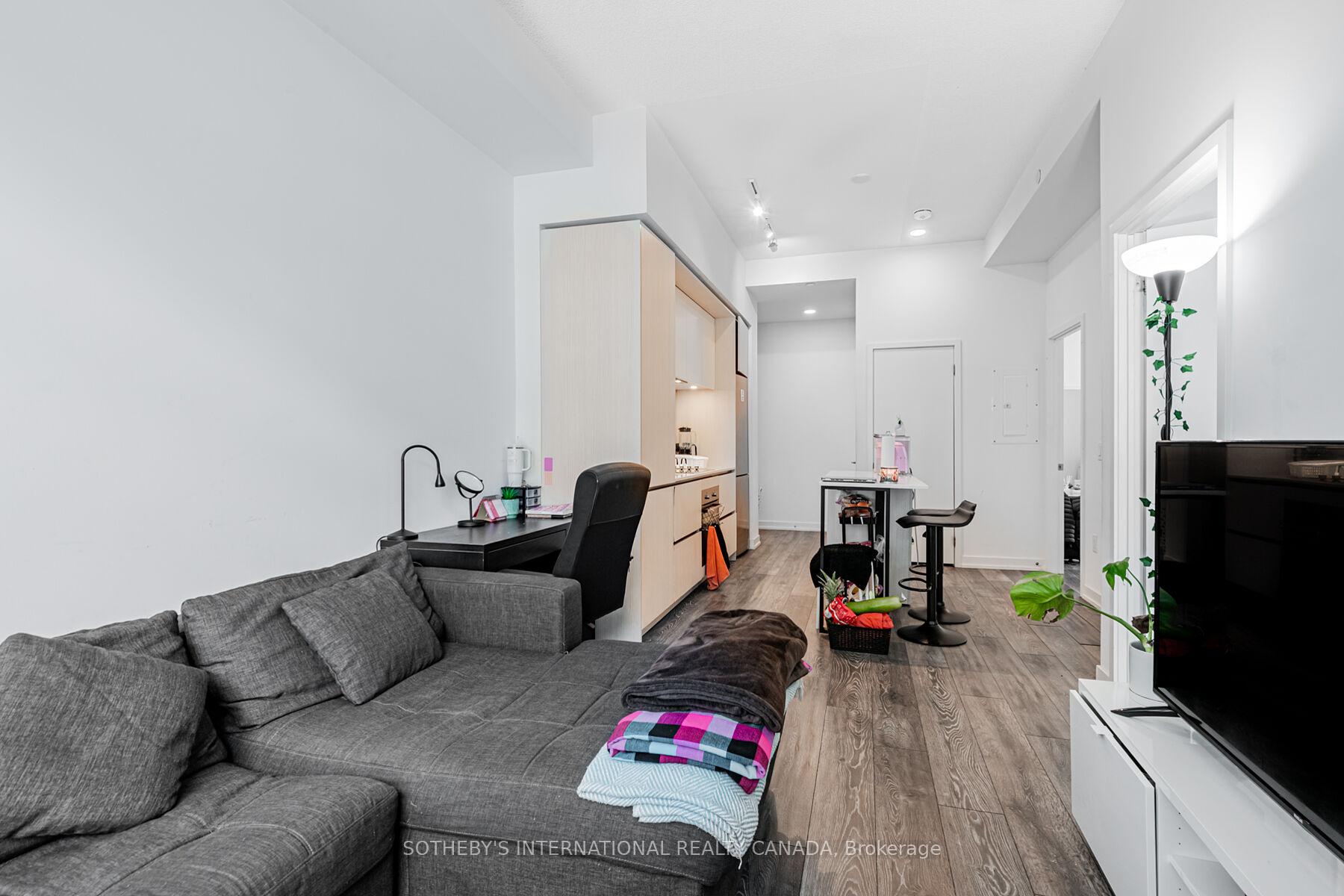 34 Tubman Avenue 201