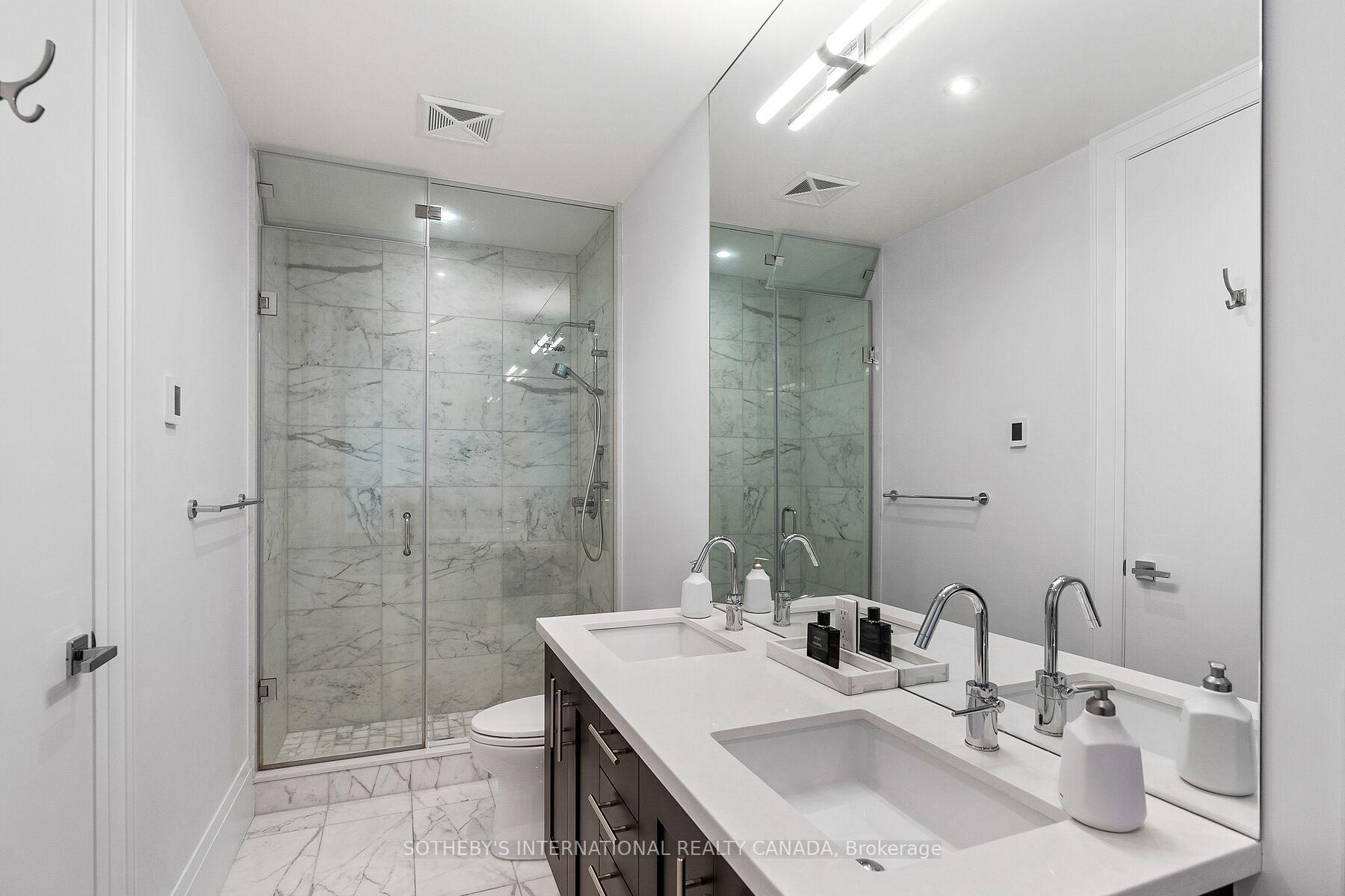 29 Queens Quay E Th 115