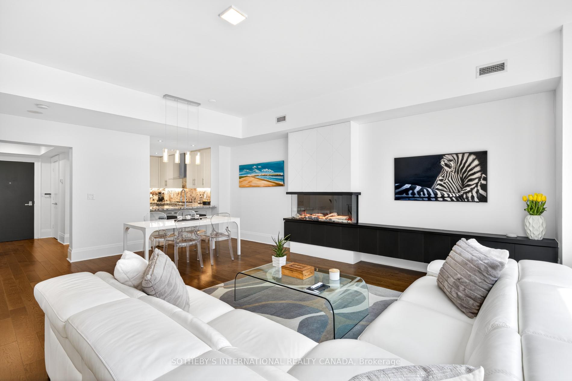 29 Queens Quay E Th 115