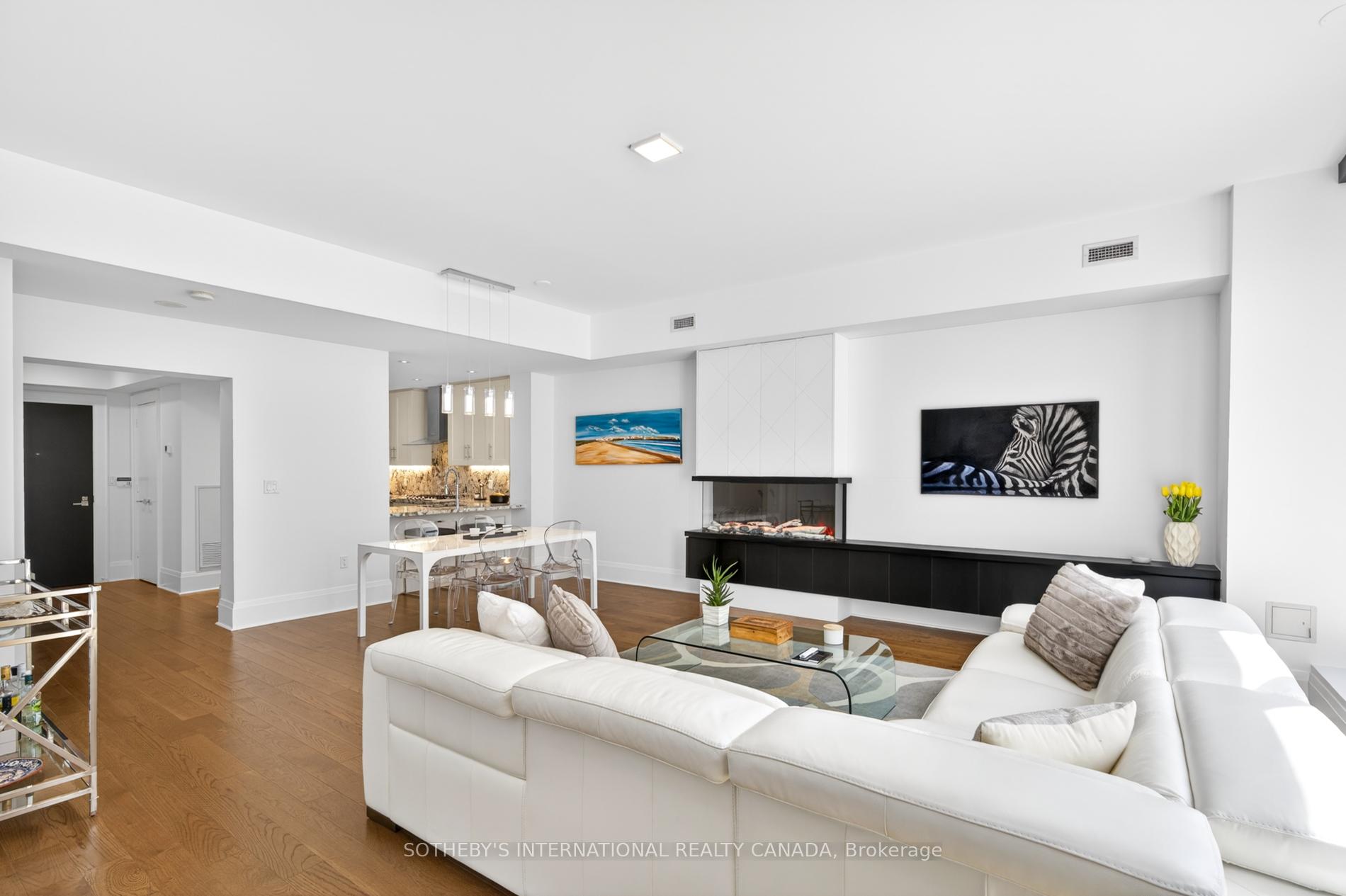 29 Queens Quay E Th 115