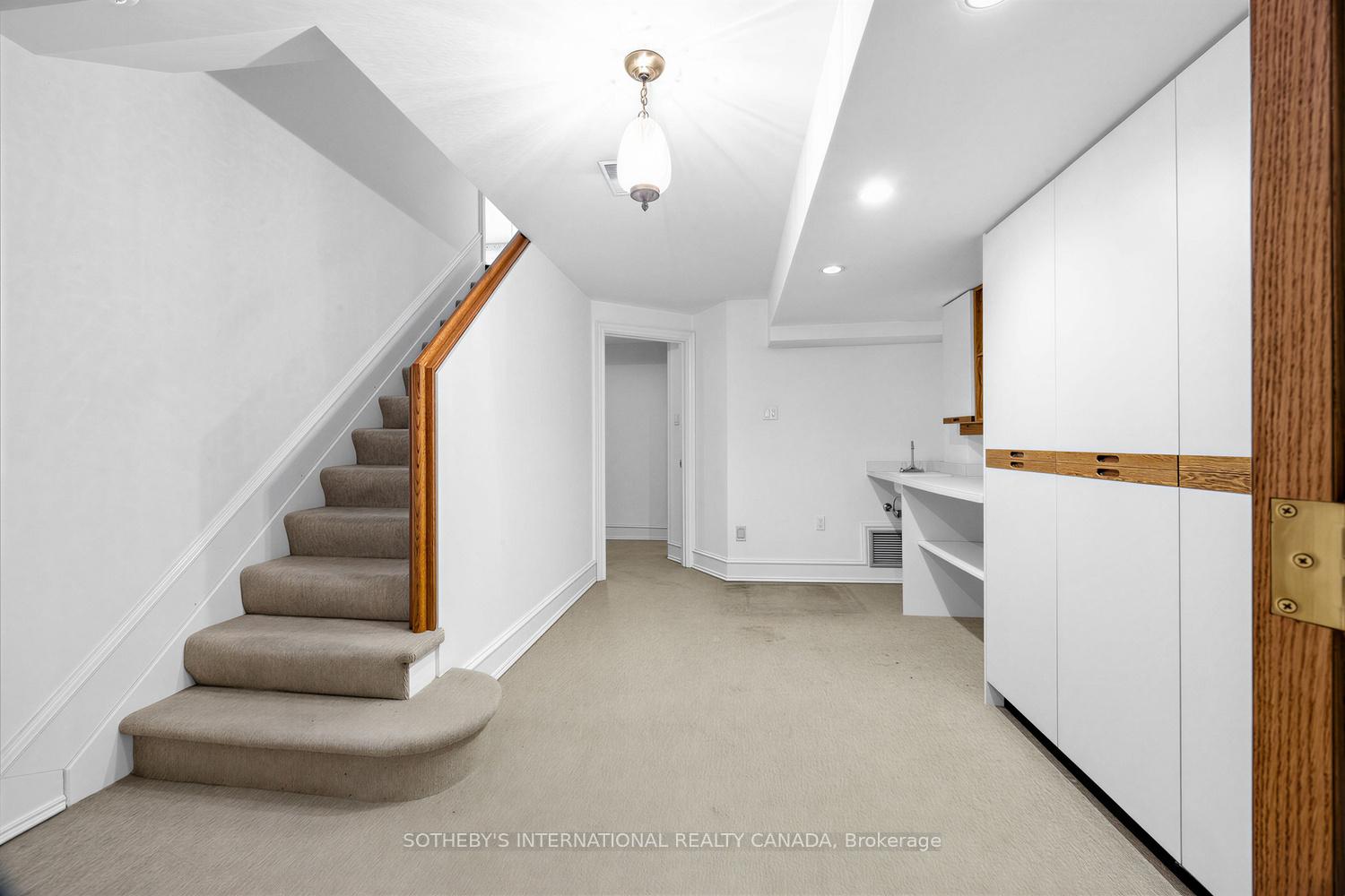 36 Hawthorn Avenue