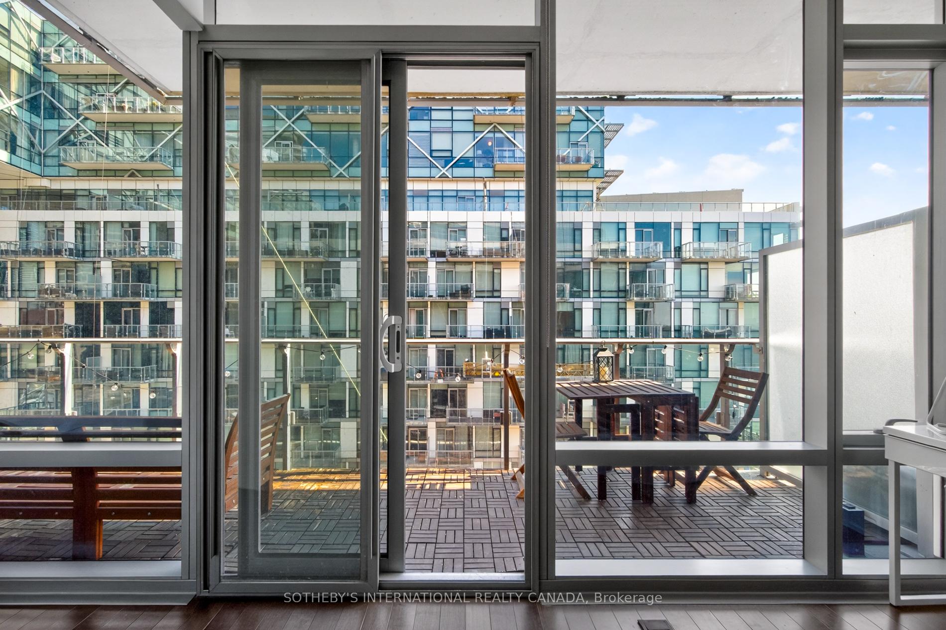 39 Queens Quay N/A E 816