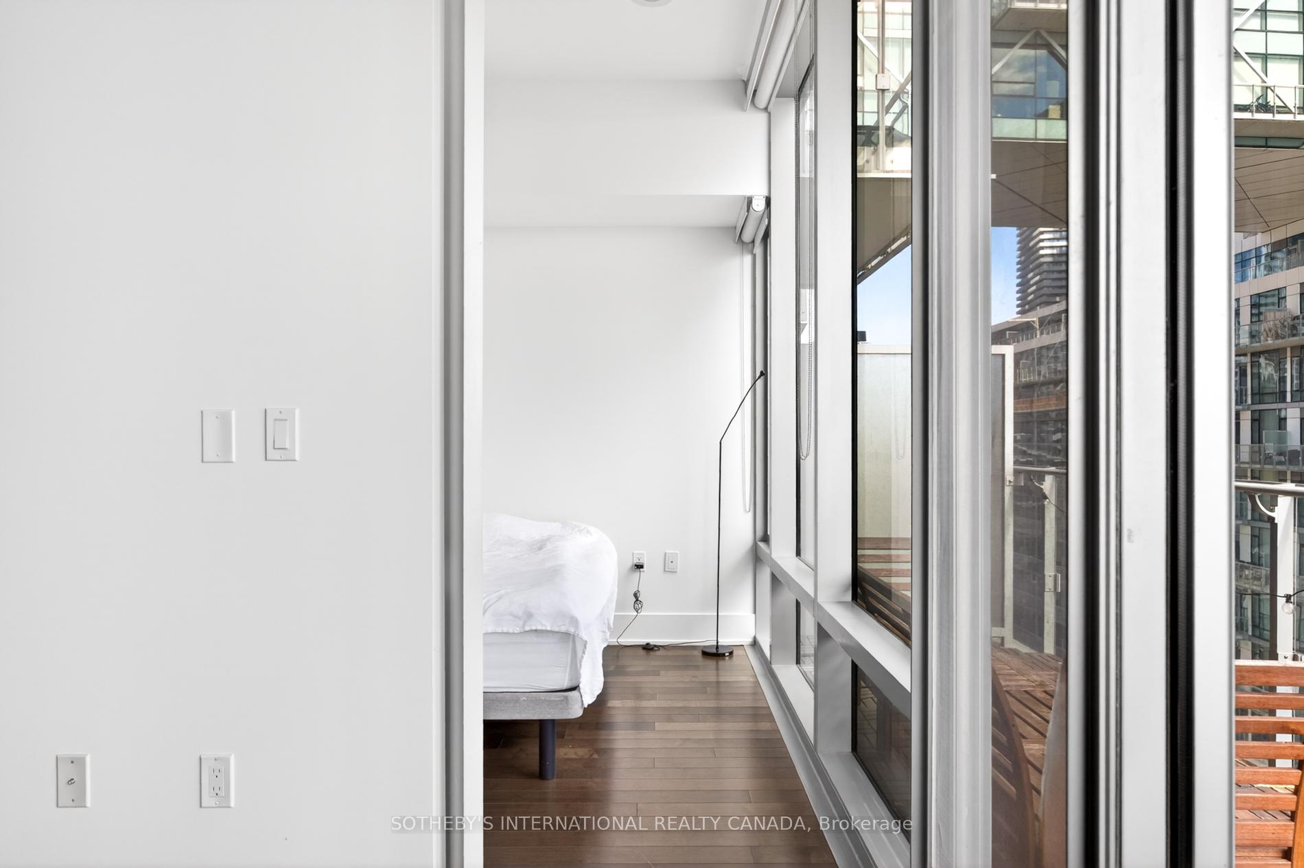 39 Queens Quay N/A E 816
