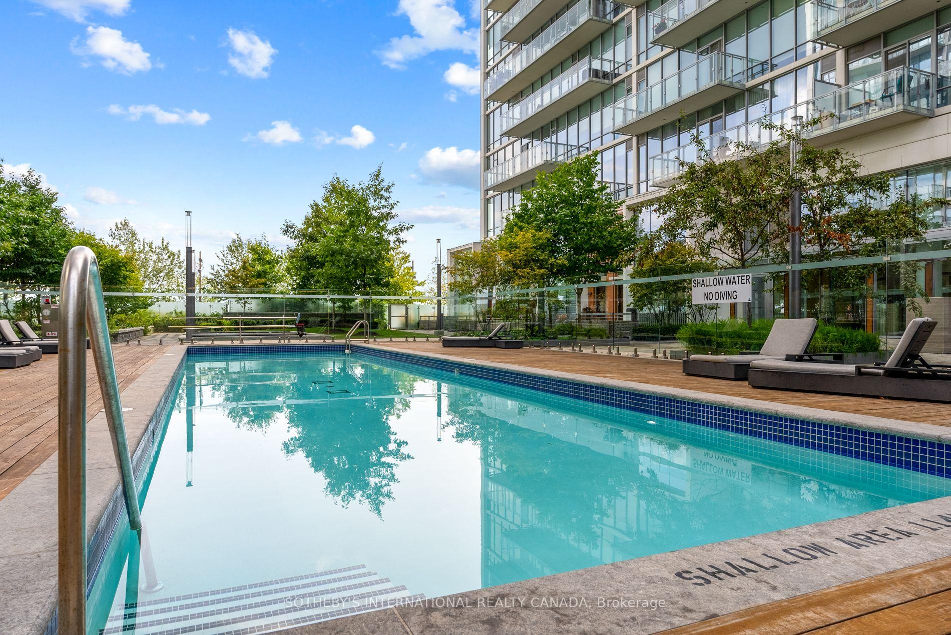 39 Queens Quay N/A E 816