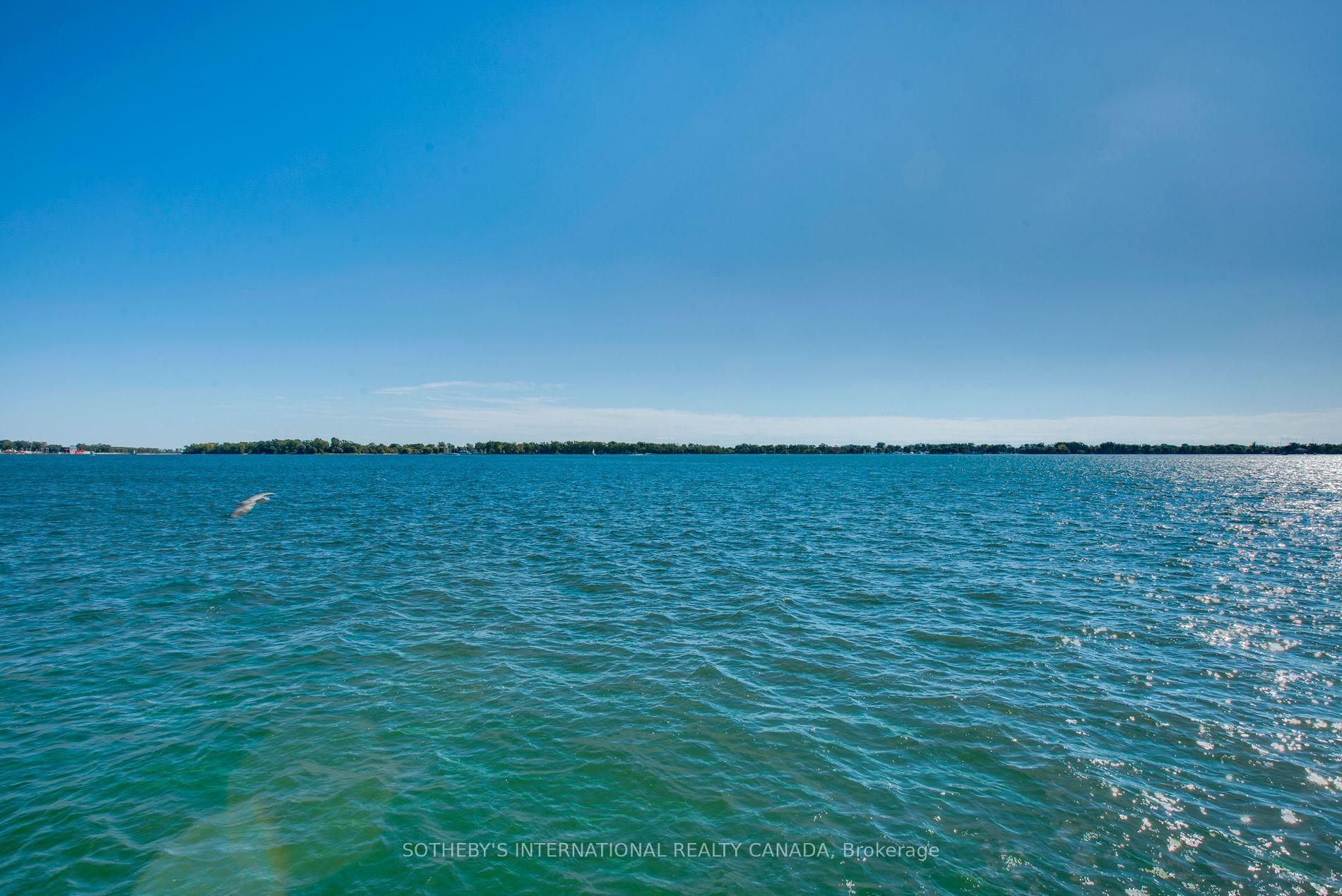 39 Queens Quay N/A E 816