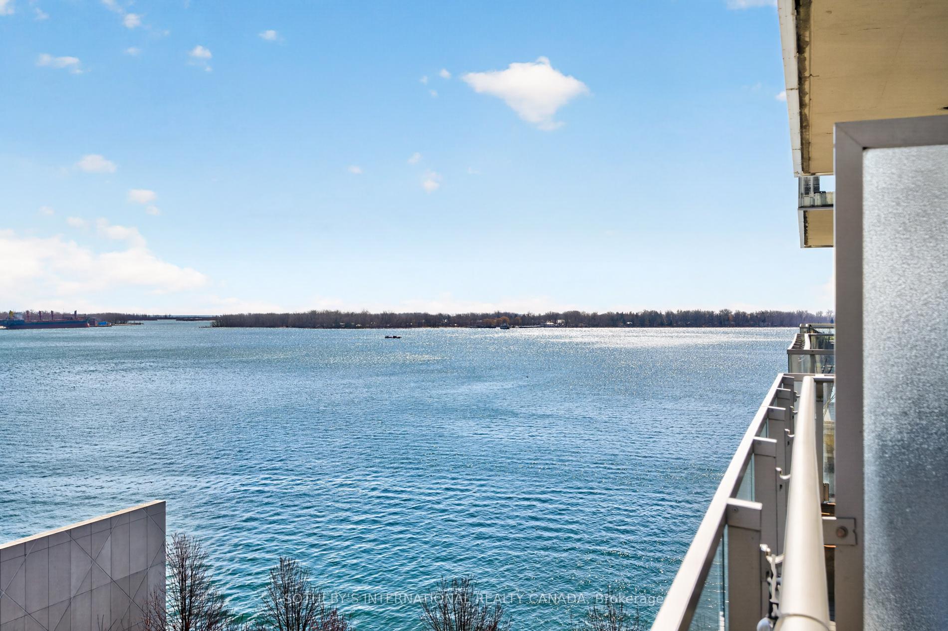 39 Queens Quay N/A E 816
