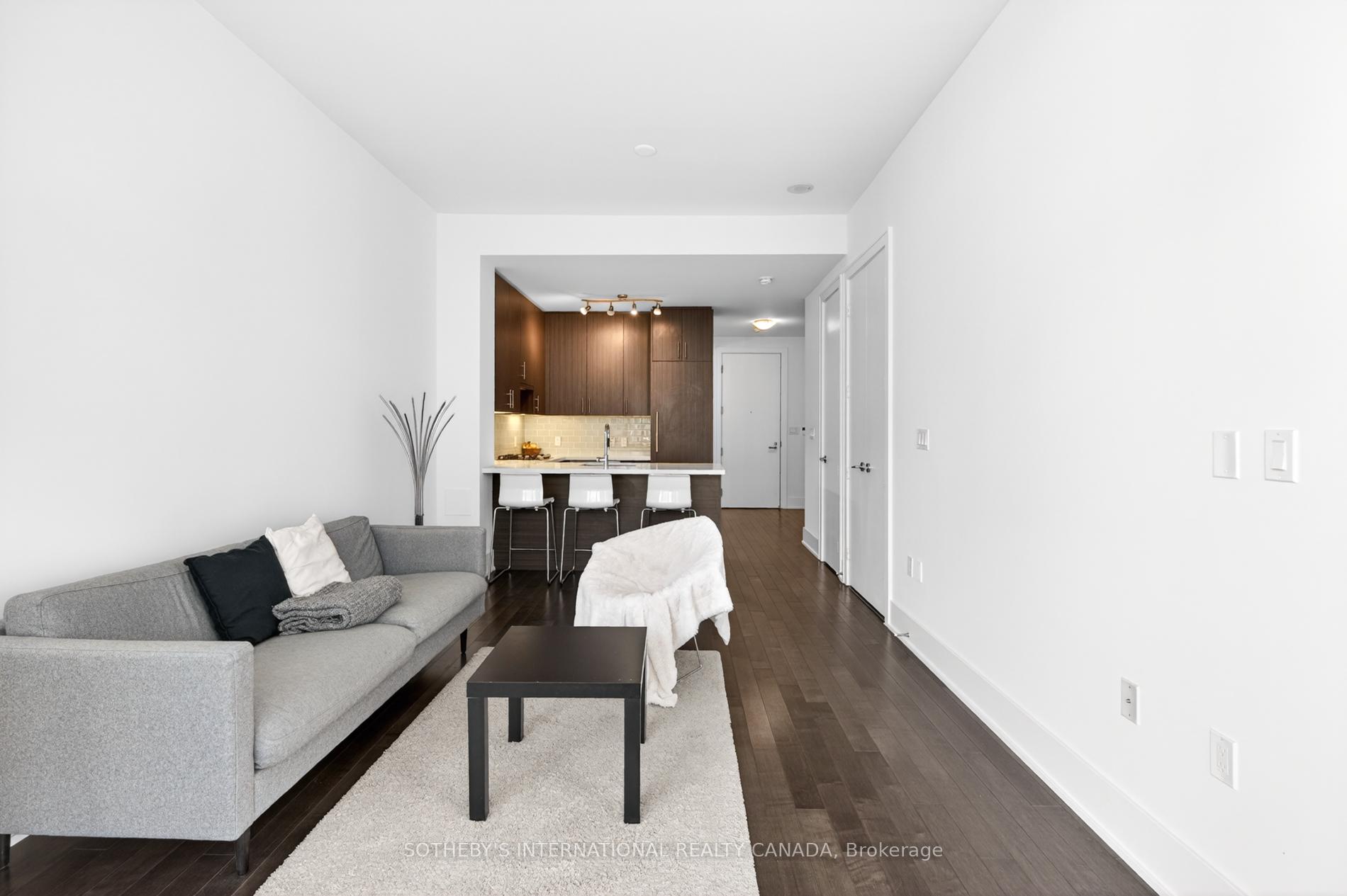 39 Queens Quay N/A E 816