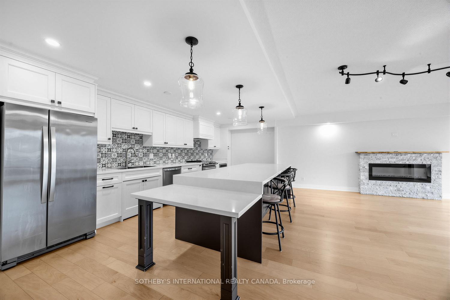 260 Heath Street W 410