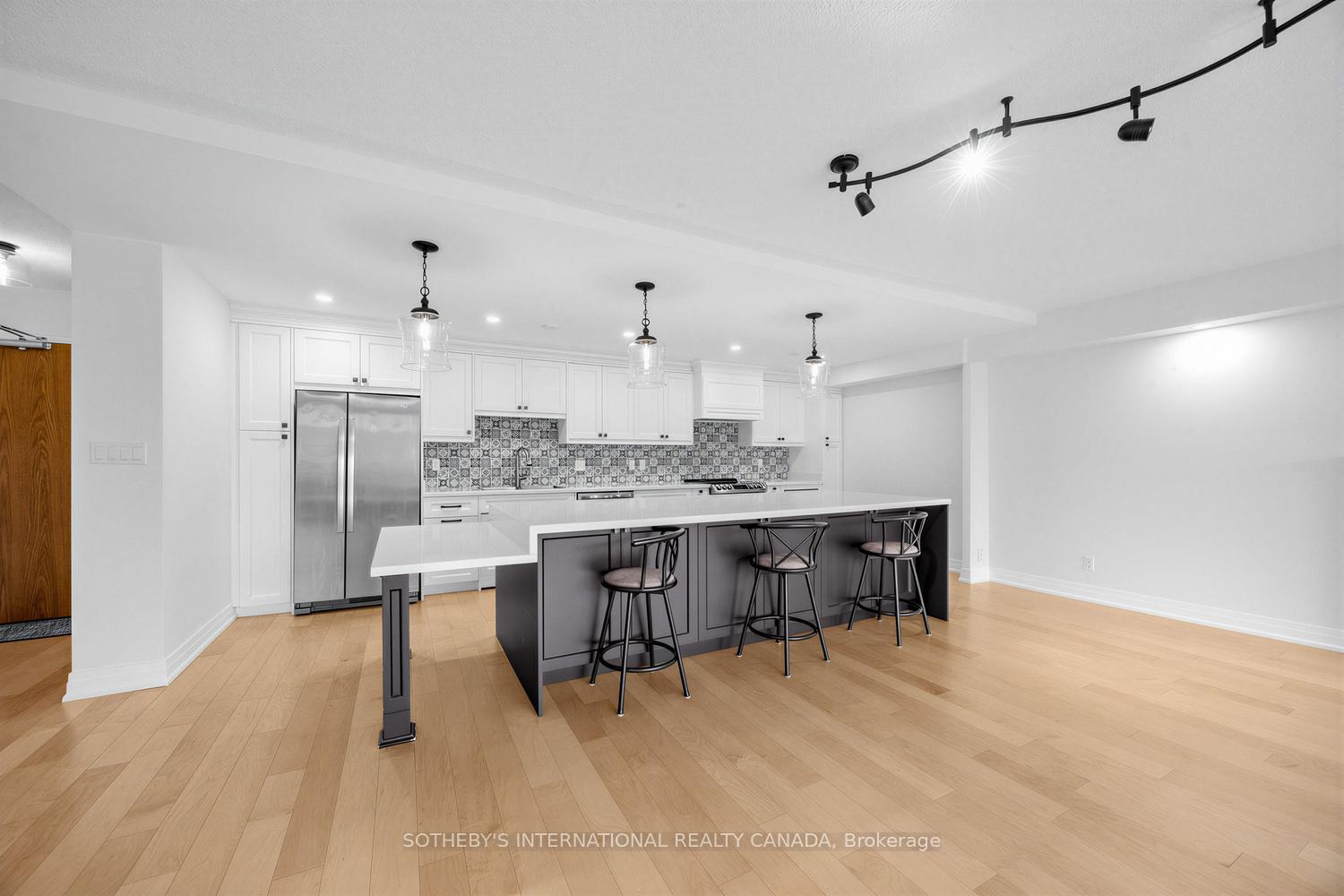 260 Heath Street W 410