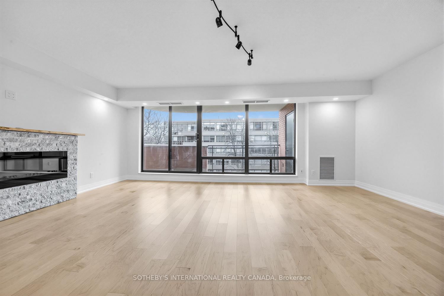 260 Heath Street W 410