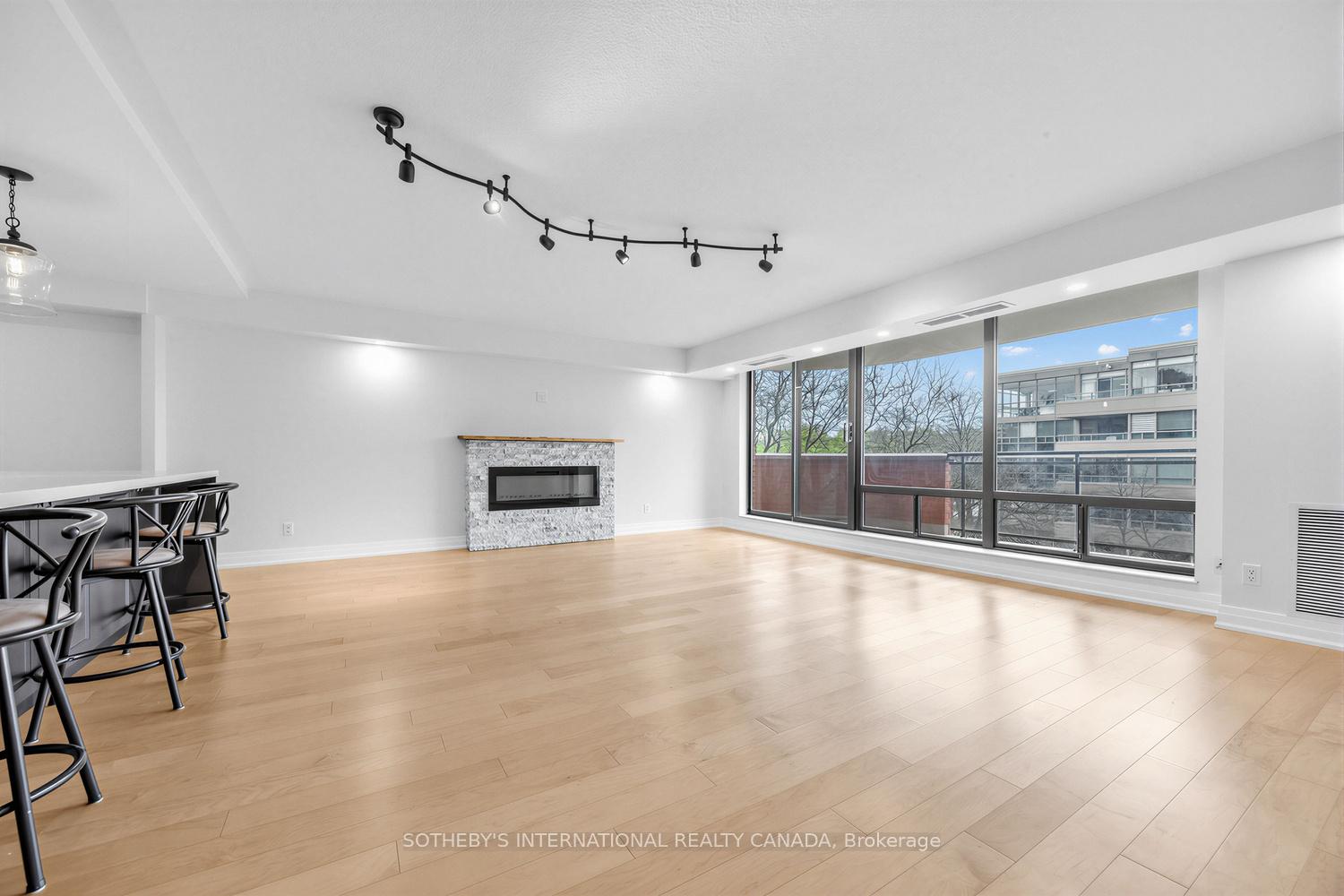 260 Heath Street W 410