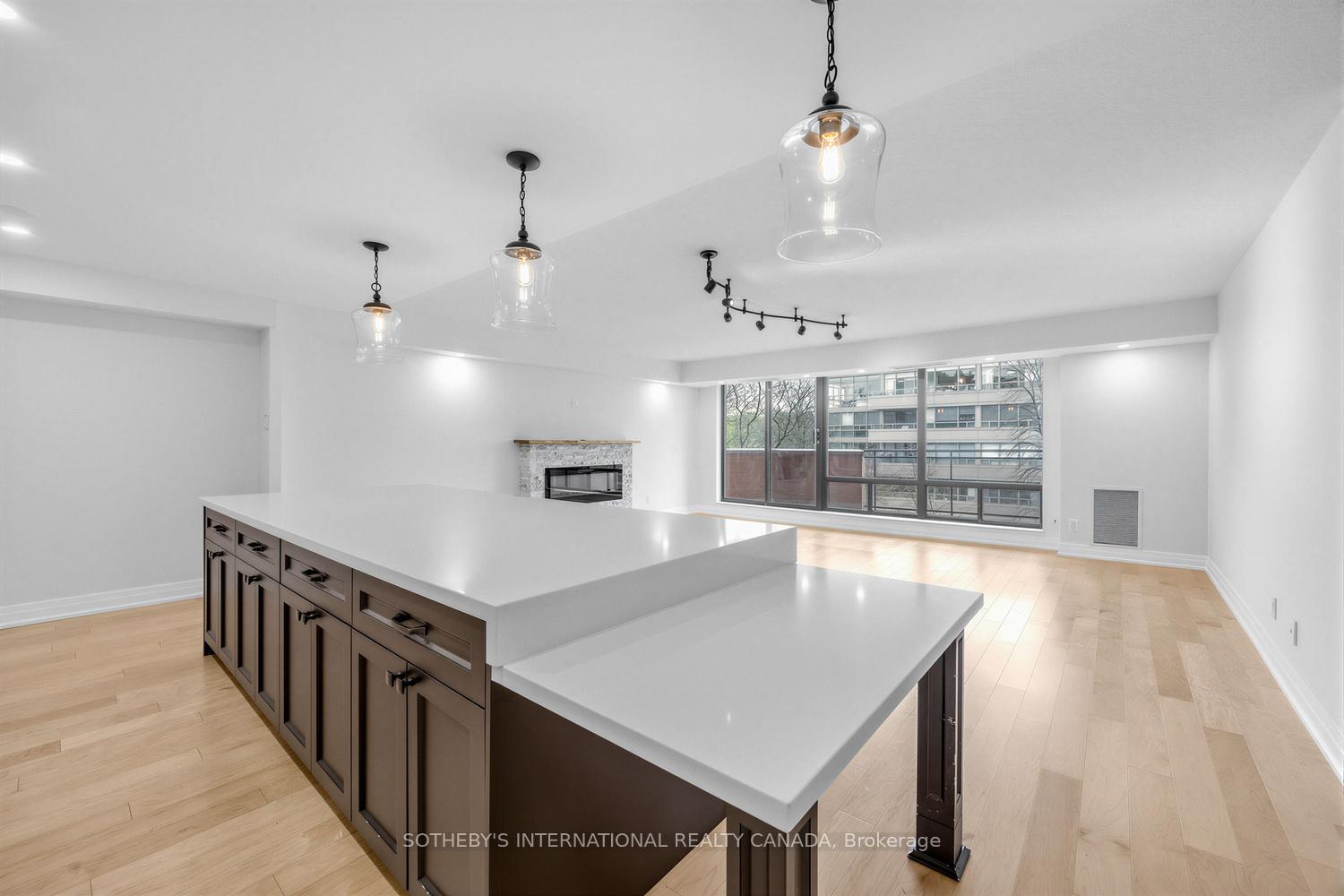 260 Heath Street W 410