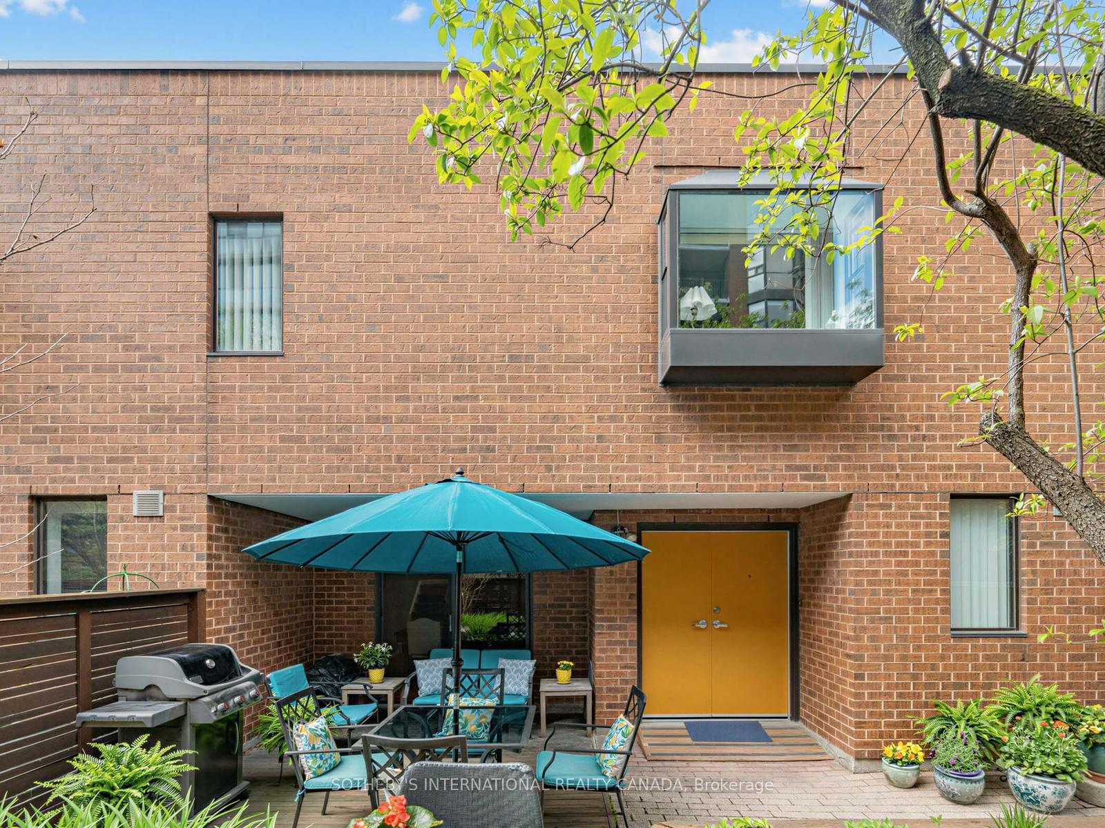 188 Spadina Avenue Th. 2