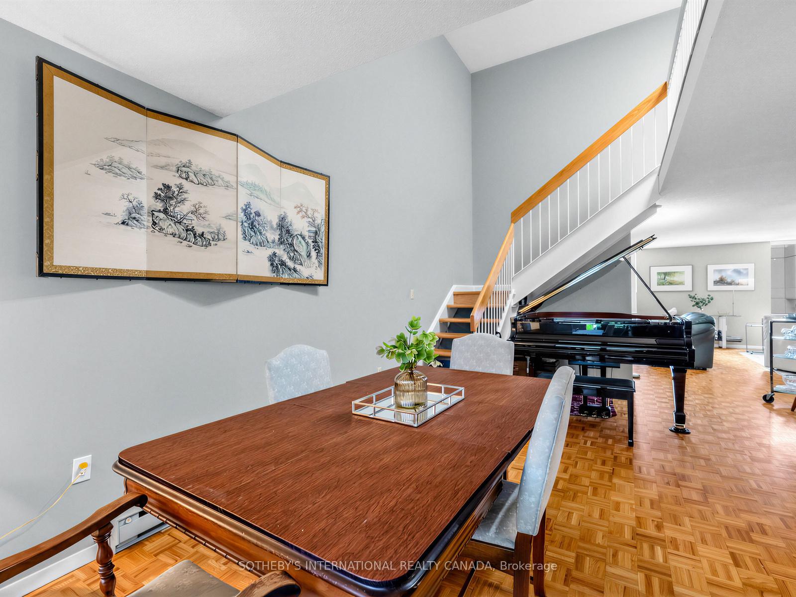 188 Spadina Avenue Th. 2