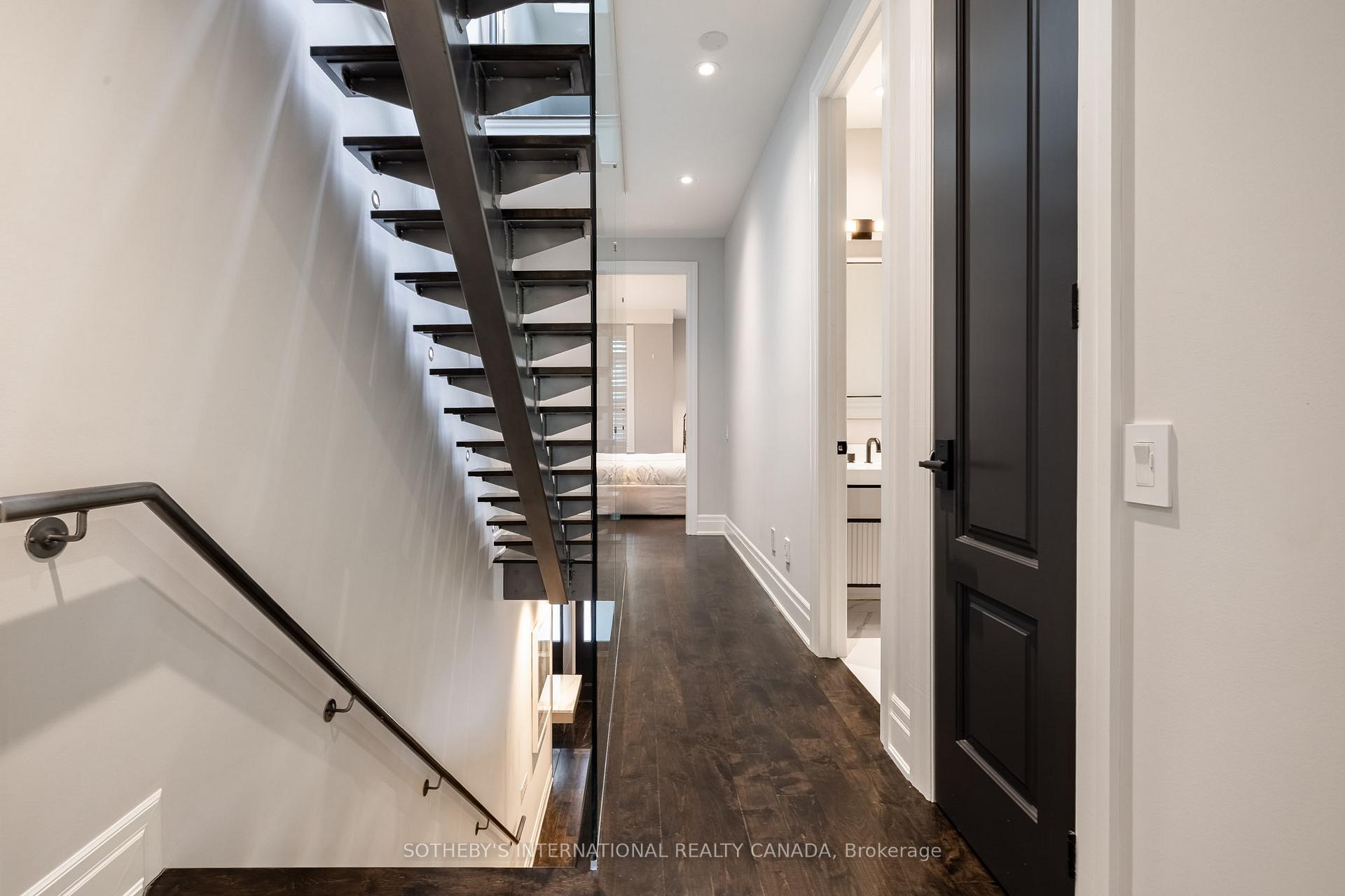 33 Tranby Avenue