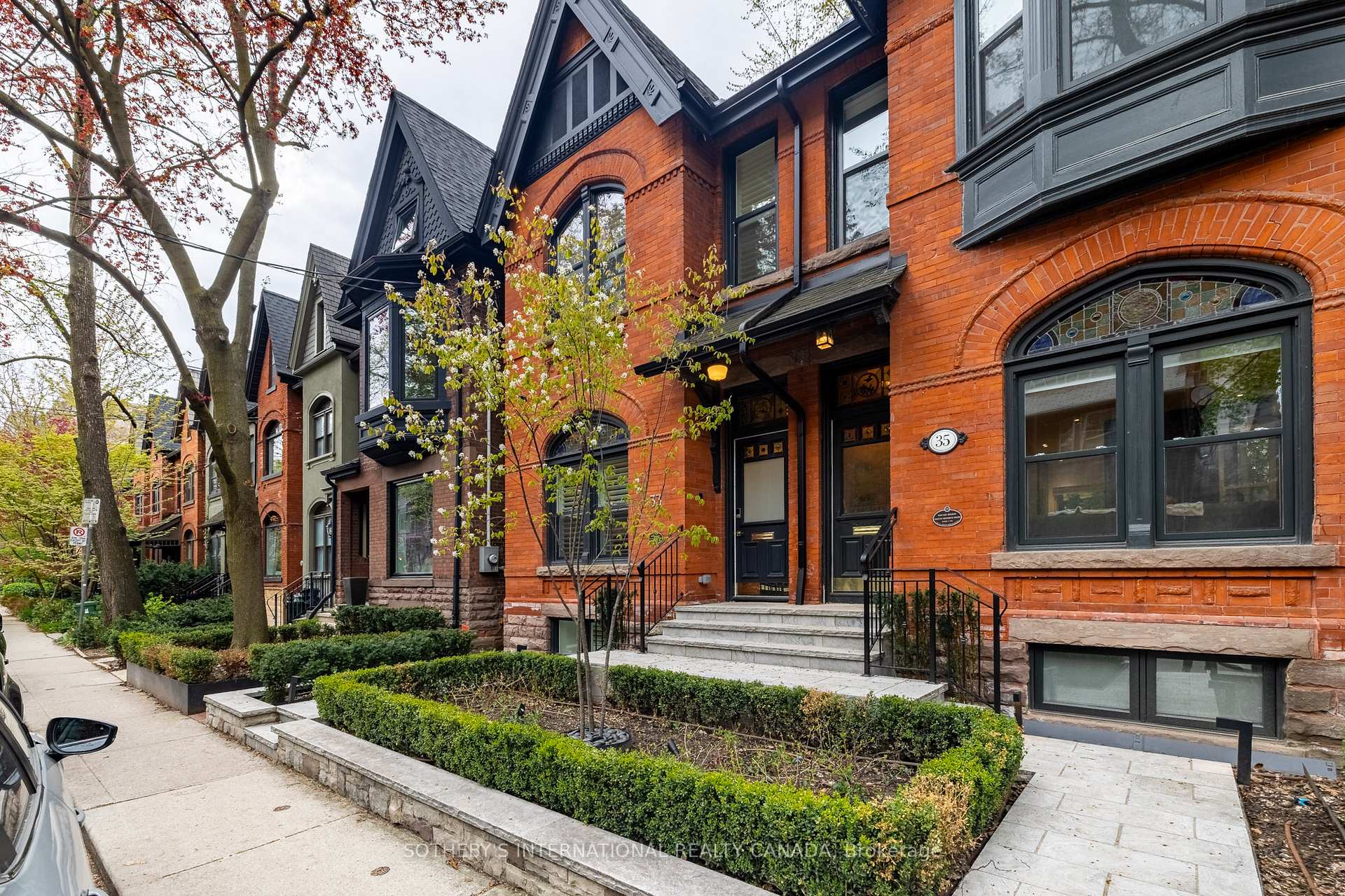 33 Tranby Avenue