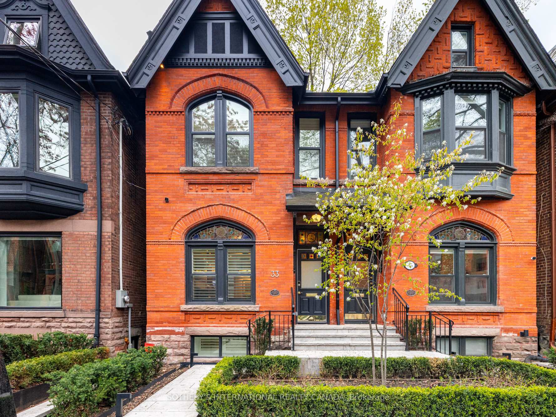 33 Tranby Avenue