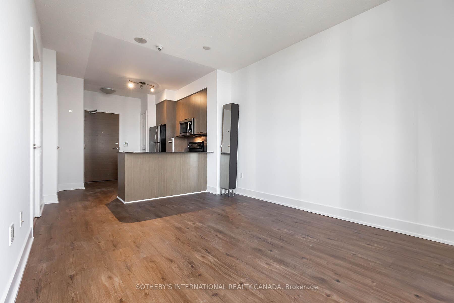 23 Sheppard Avenue E 2612