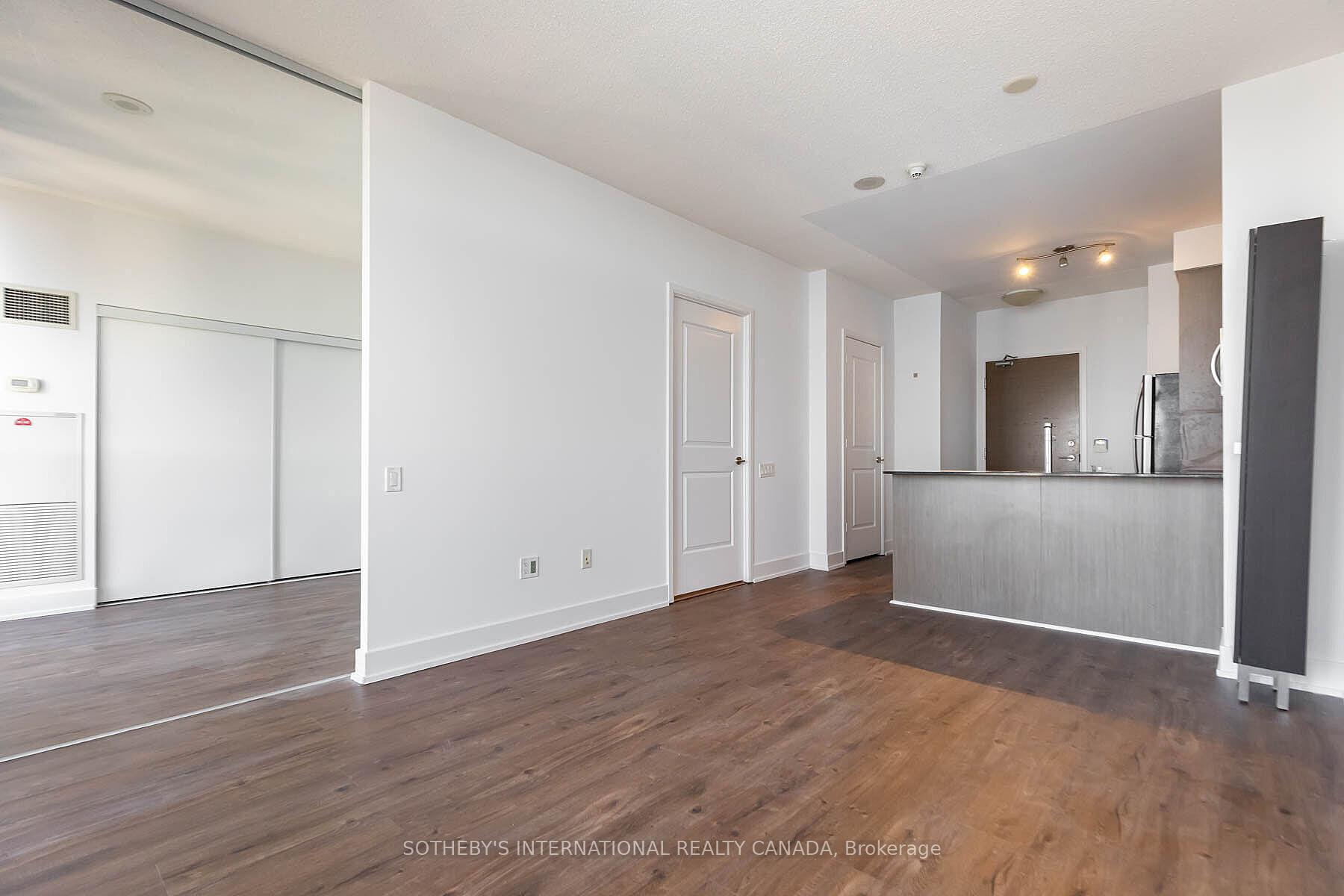 23 Sheppard Avenue E 2612