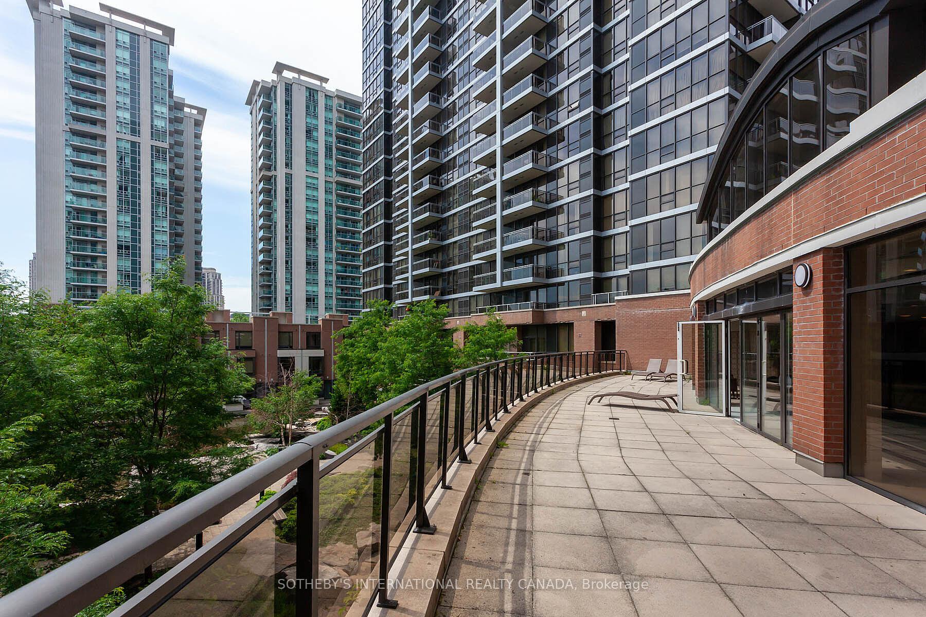 23 Sheppard Avenue E 2612