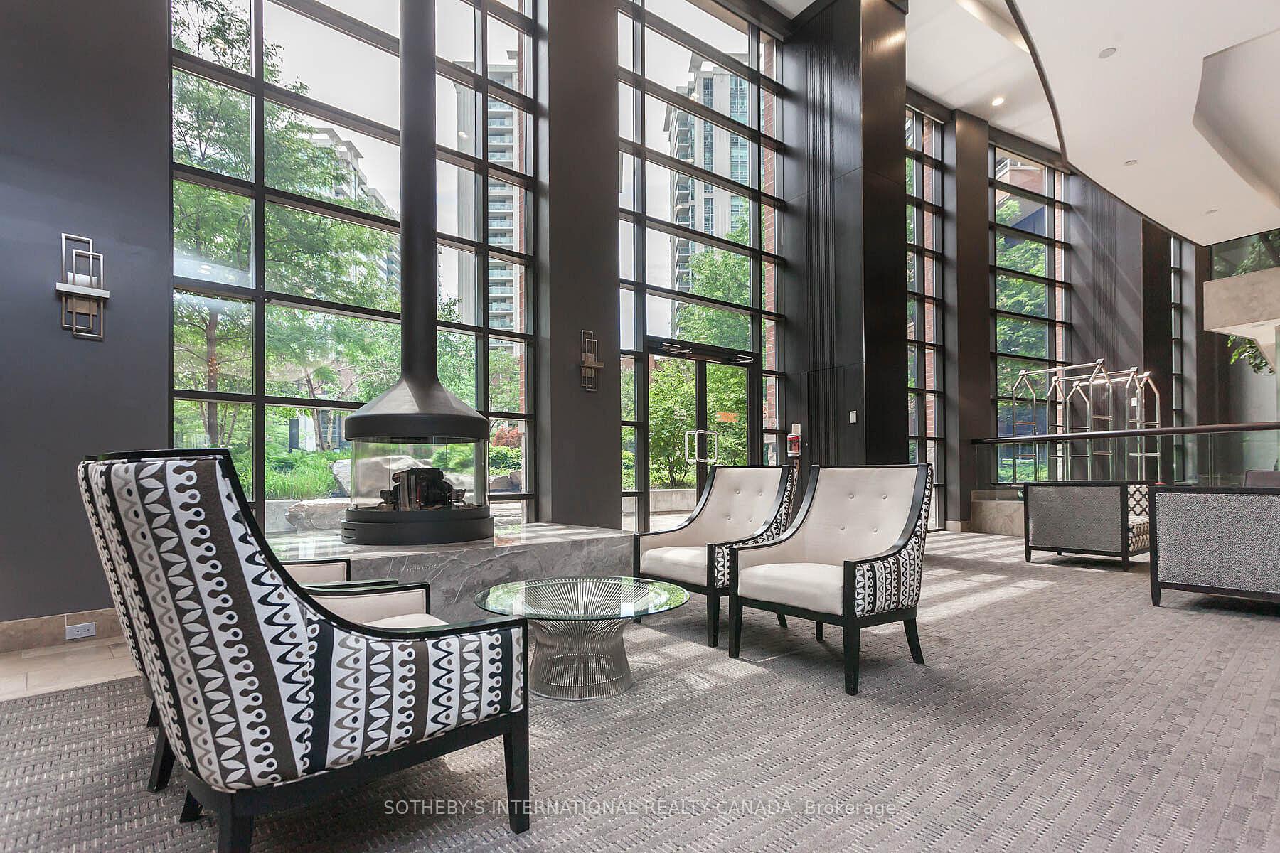 23 Sheppard Avenue E 2612
