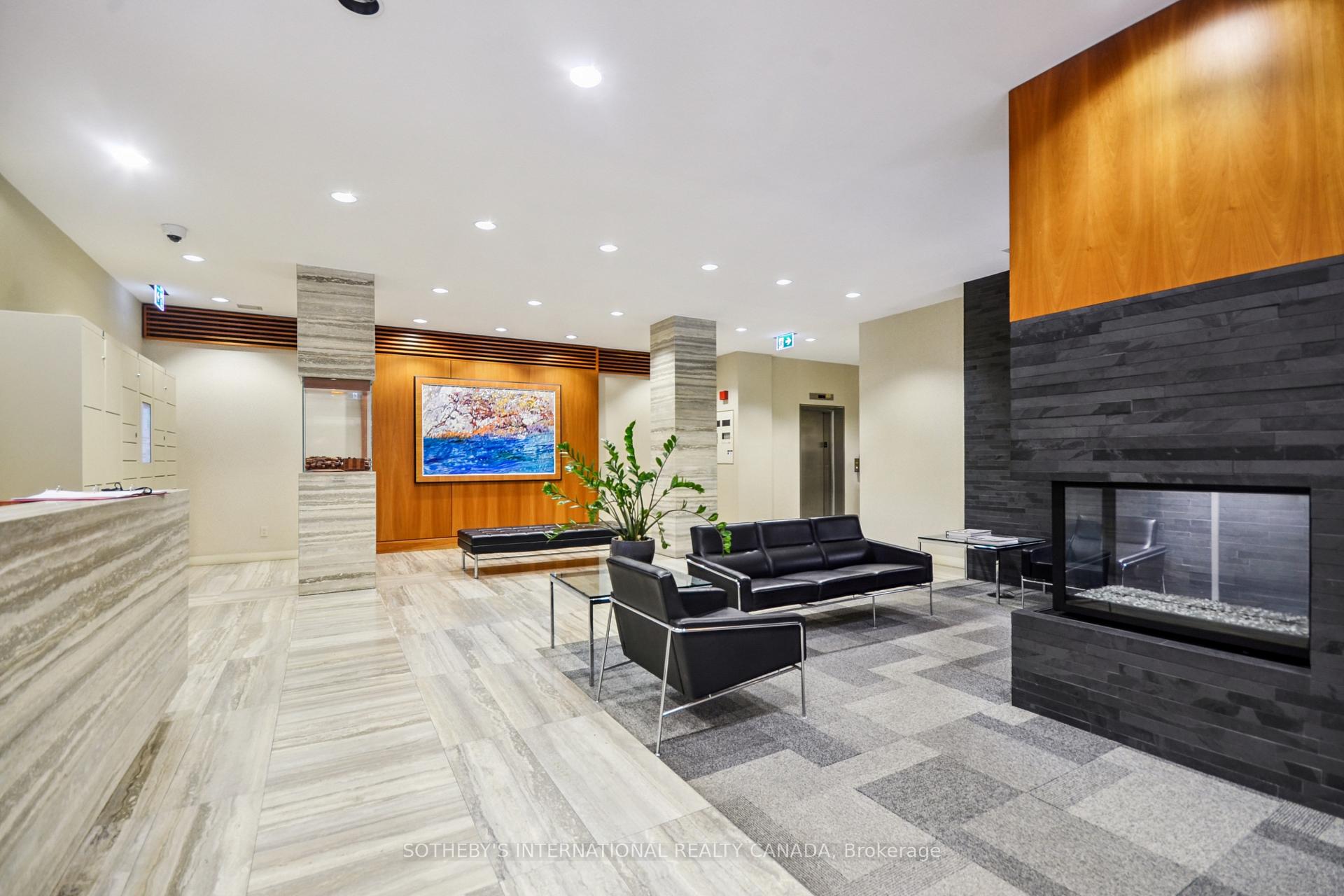 120 Rosedale Valley Road 512