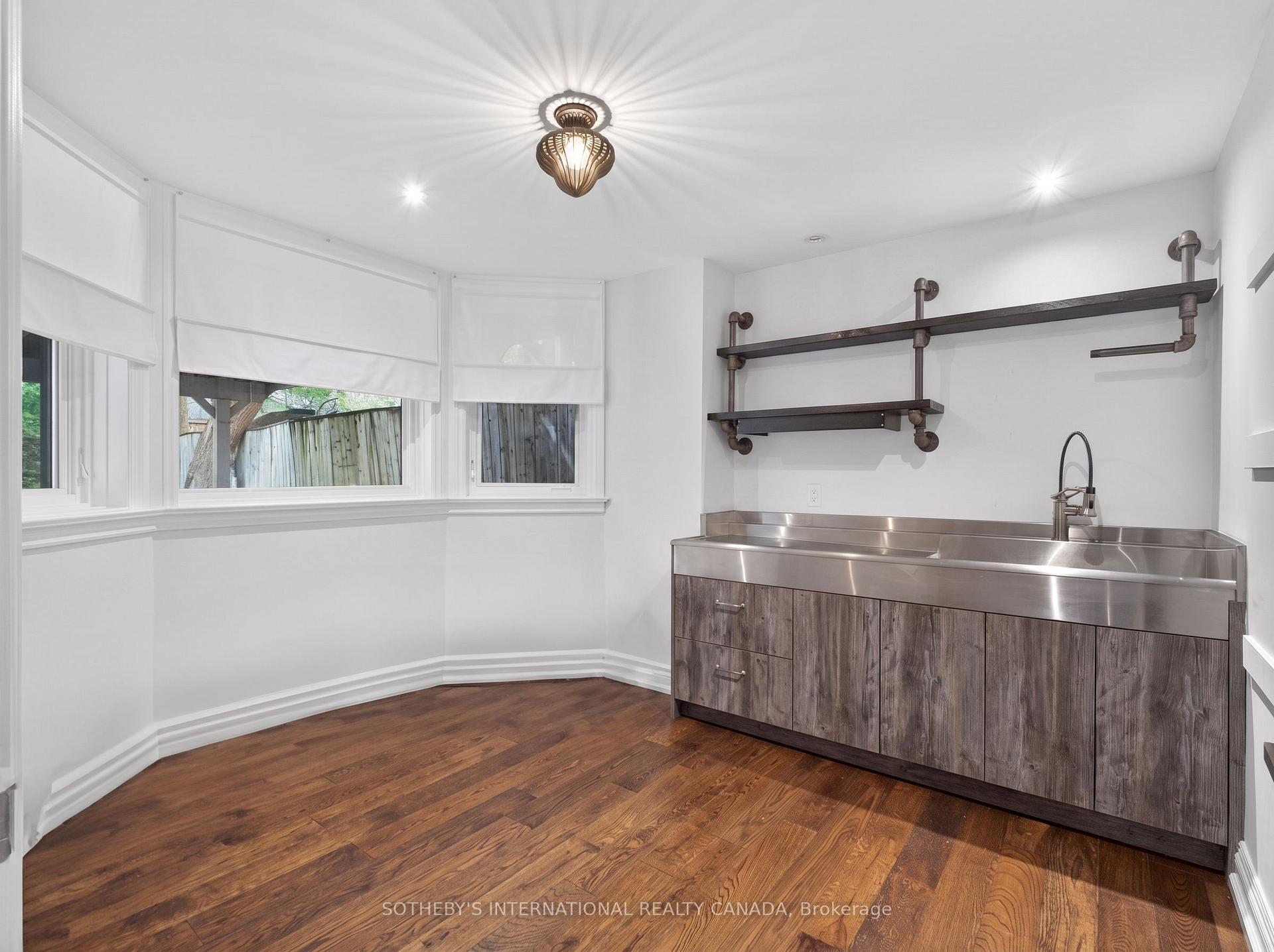 70 Oriole Road