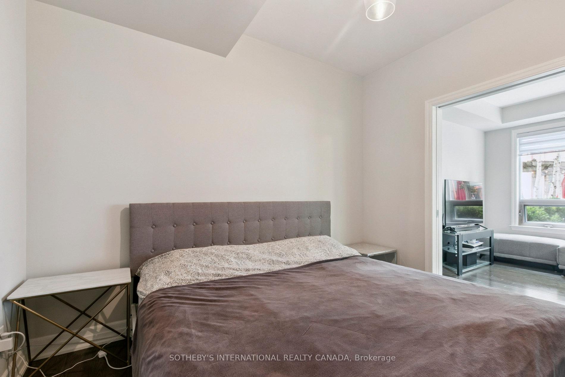15 Rean Drive 102