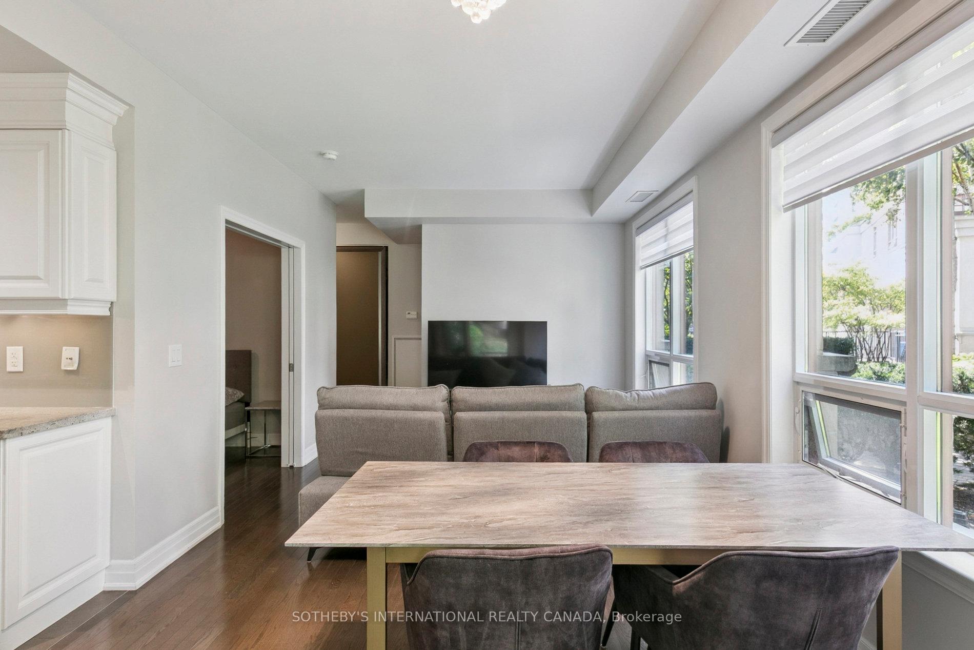 15 Rean Drive 102