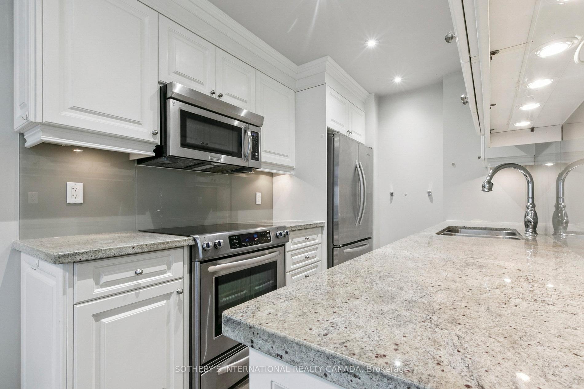 15 Rean Drive 102