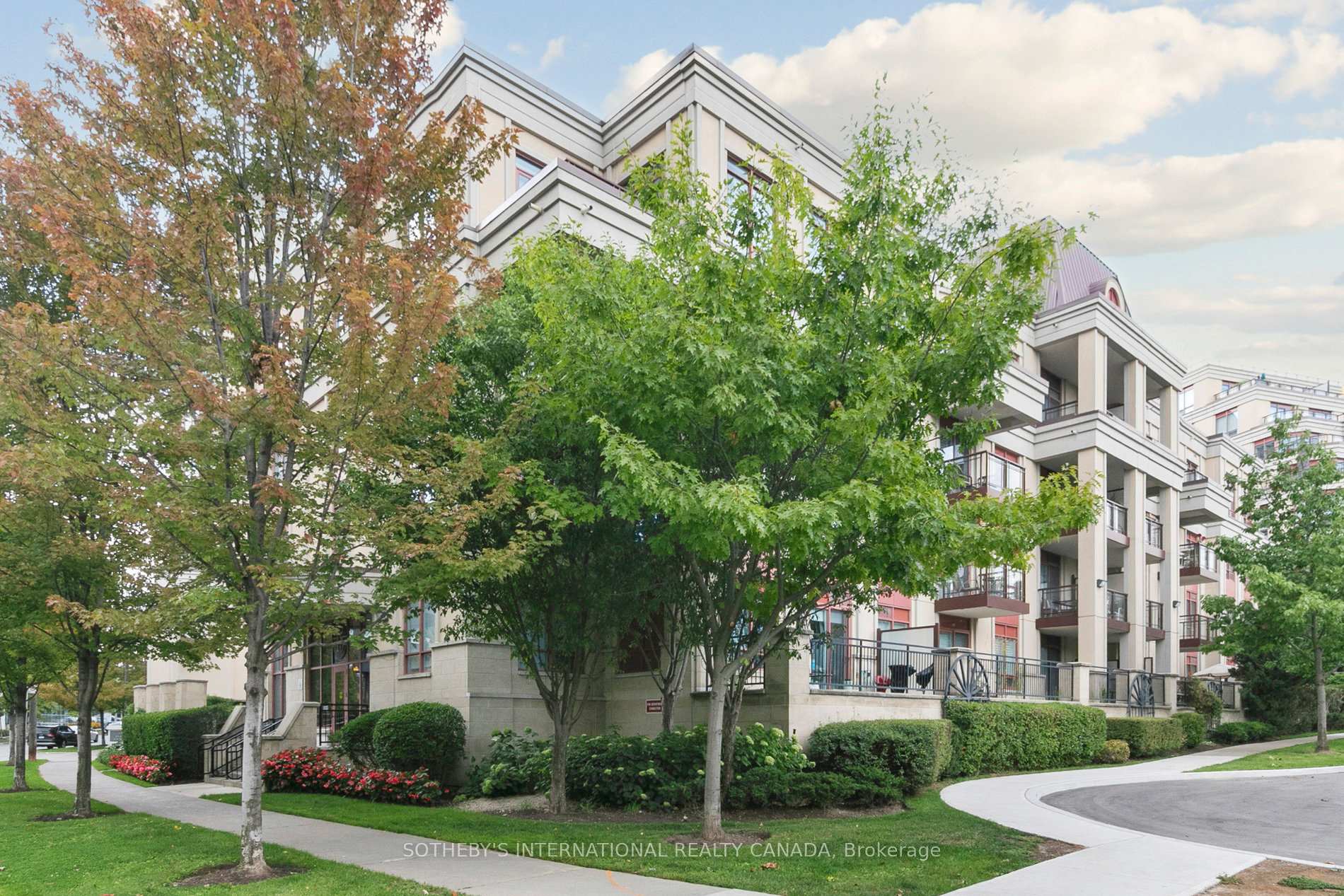 15 Rean Drive 102
