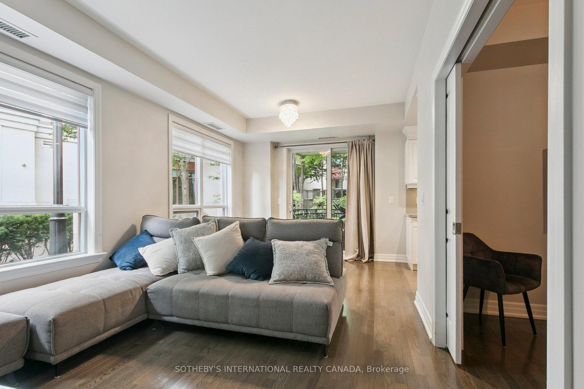 15 Rean Drive 102