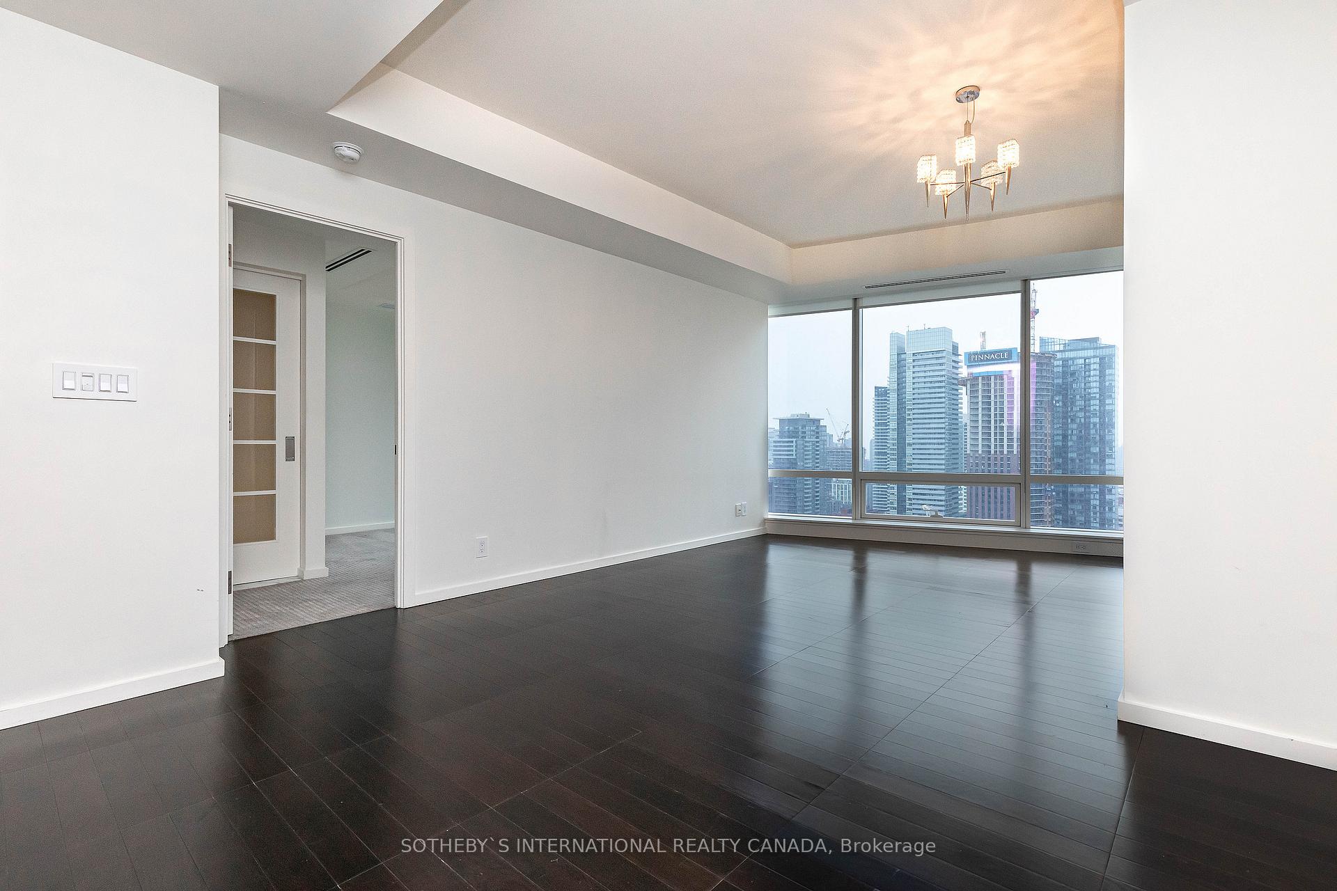 180 University Avenue 3002