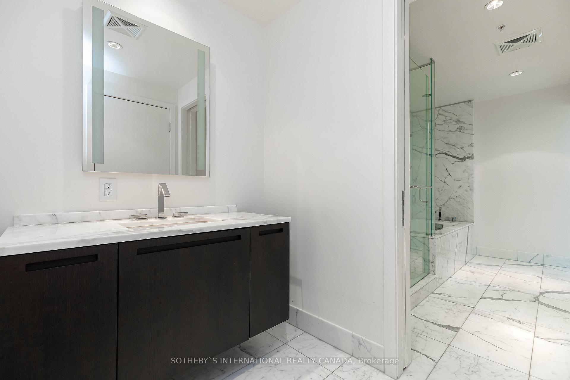 180 University Avenue 3002