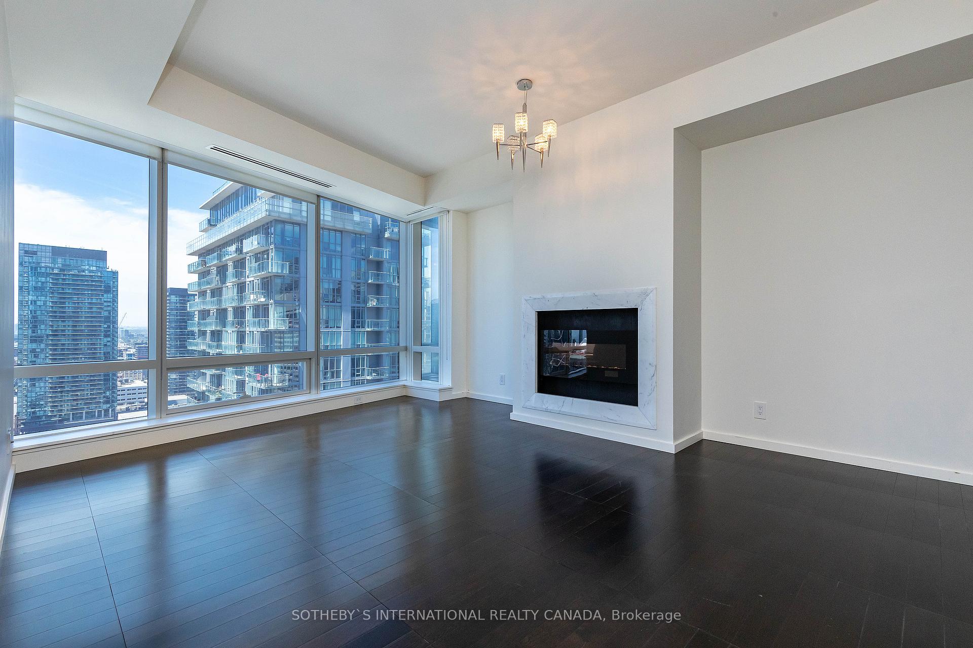 180 University Avenue 3002