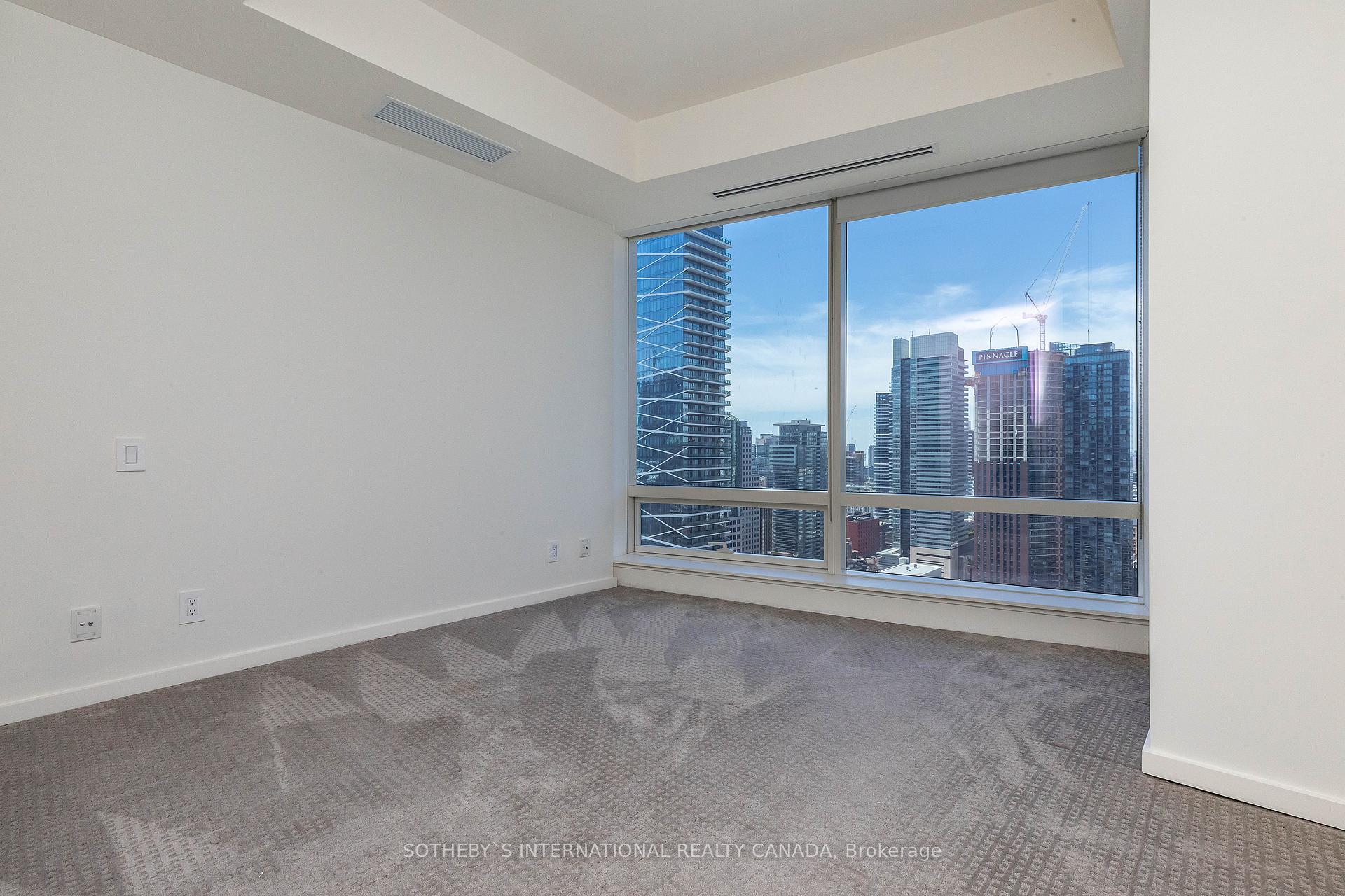 180 University Avenue 3002