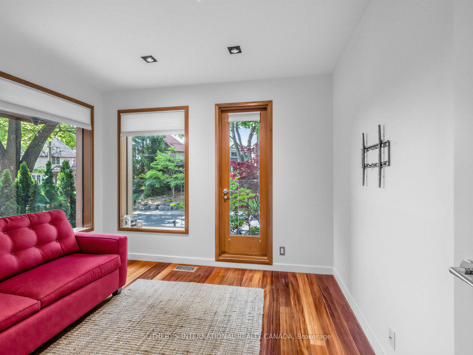 30 Regal Road