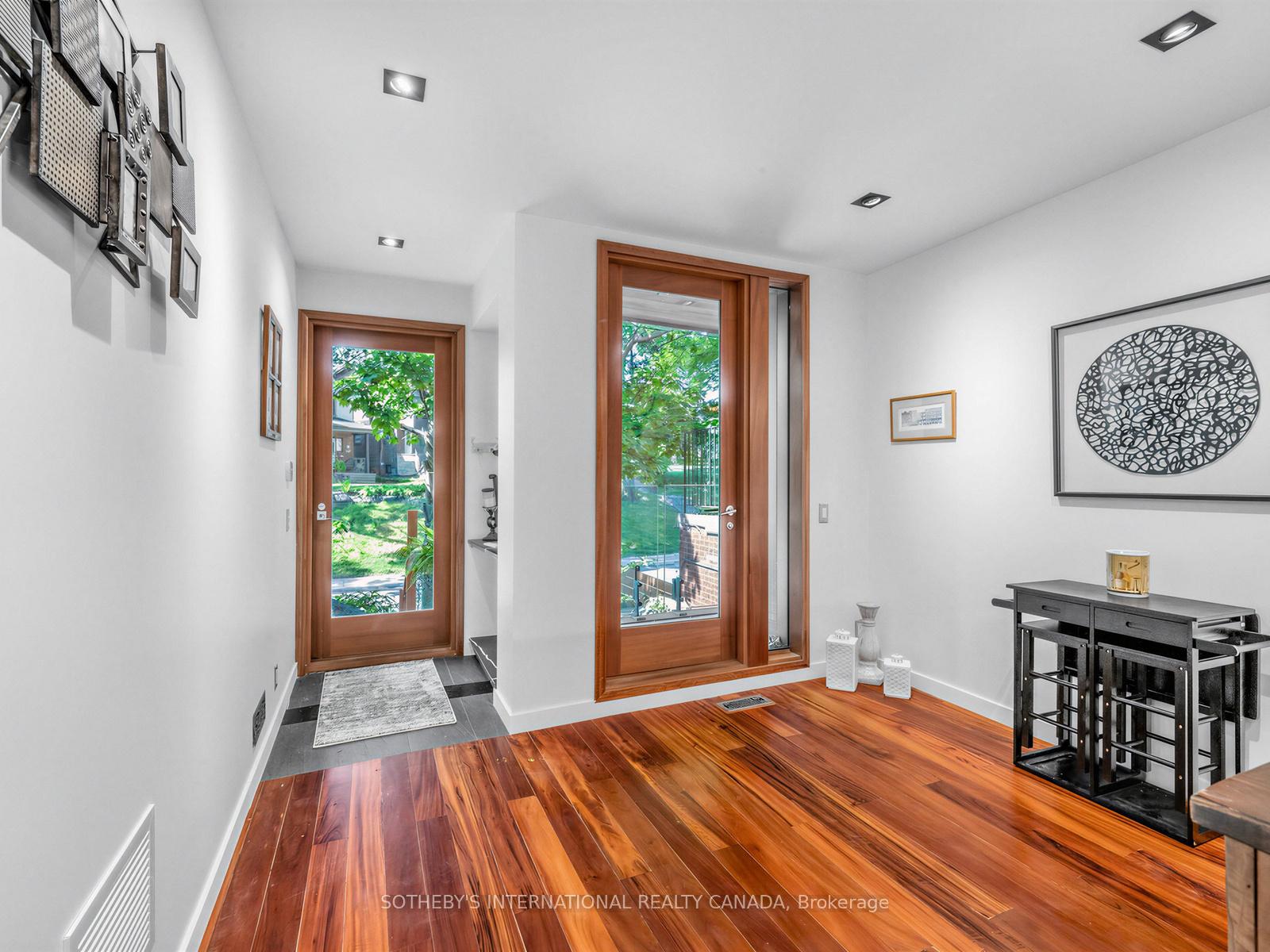 30 Regal Road
