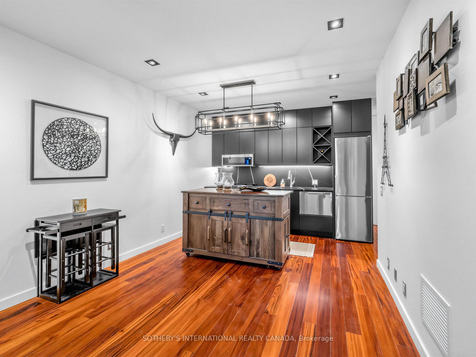 30 Regal Road