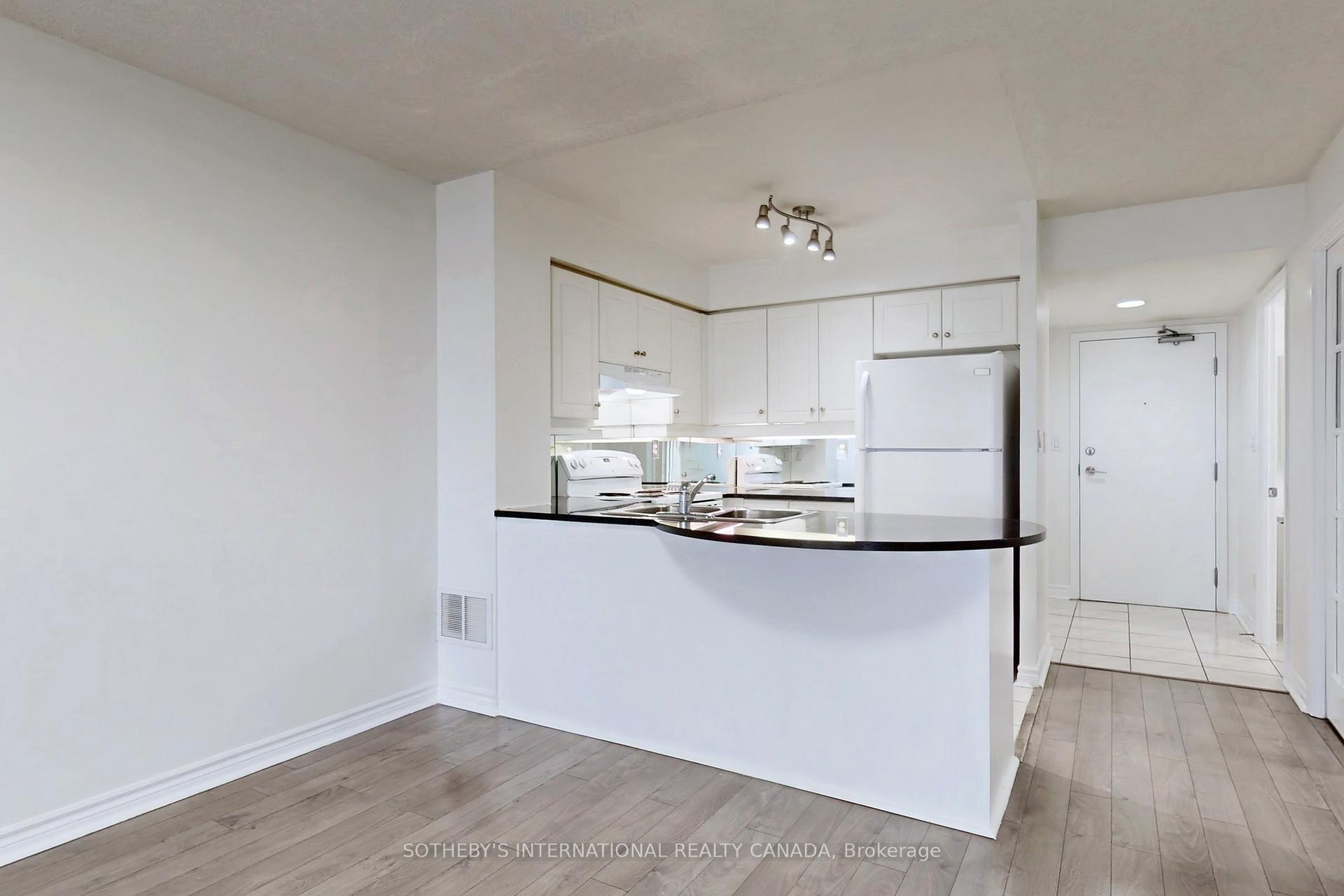 2 Rean Drive 1310