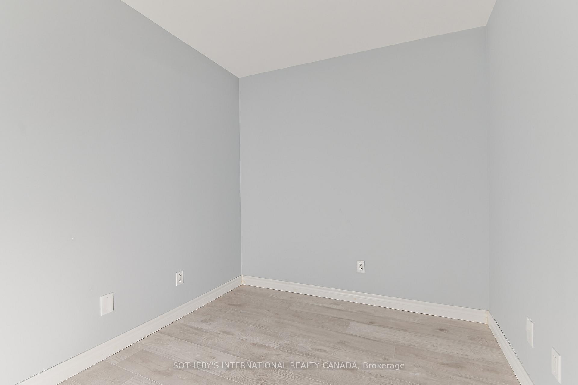 323 Richmond Street E 1208