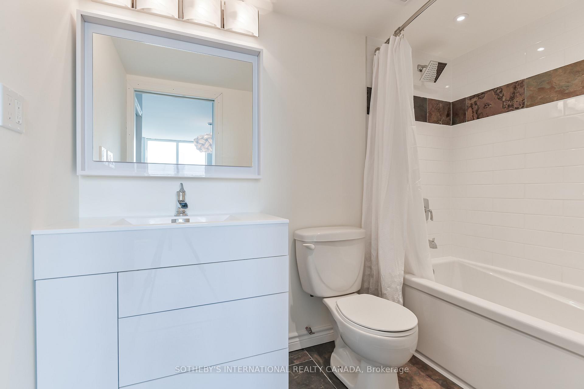 323 Richmond Street E 1208