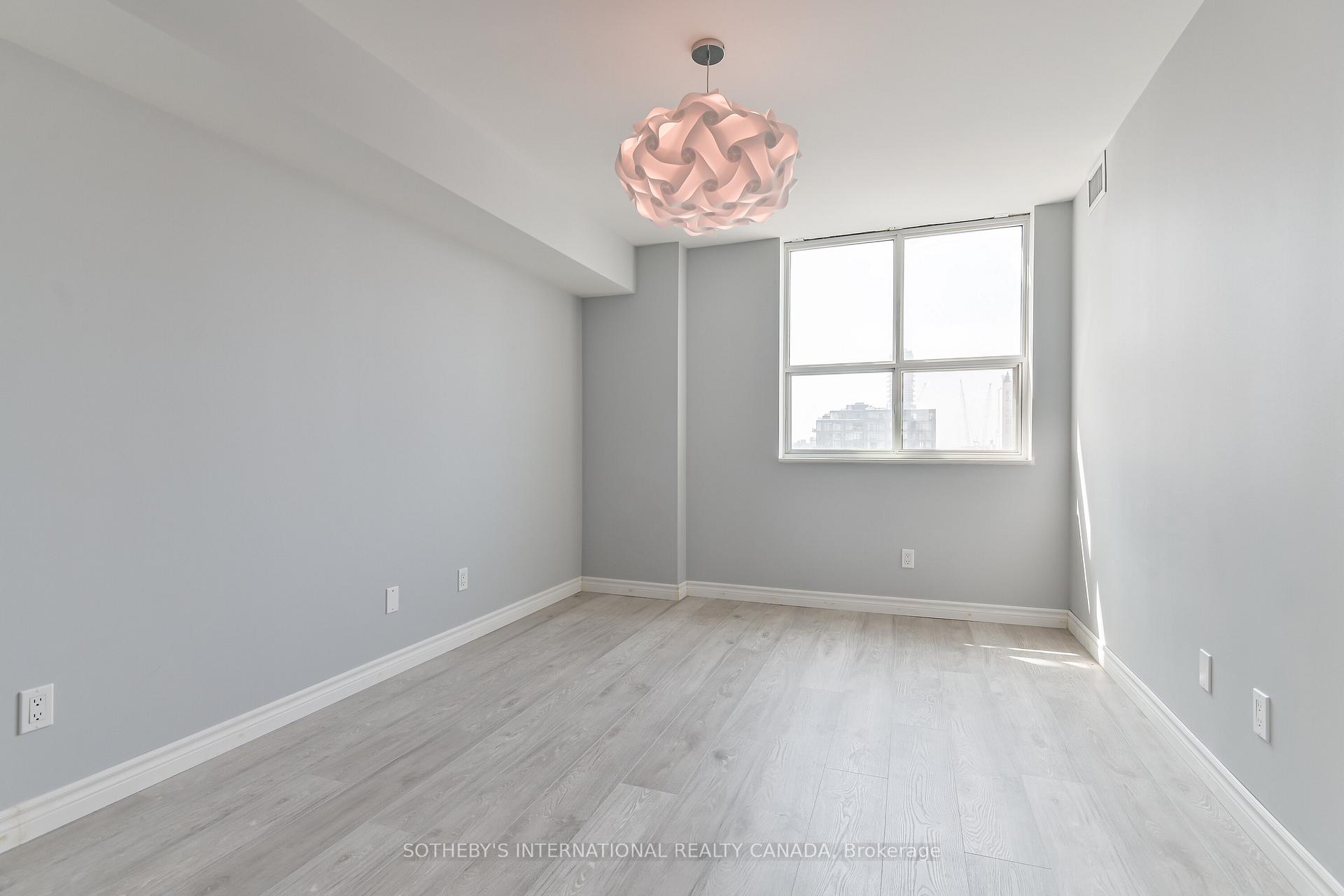 323 Richmond Street E 1208