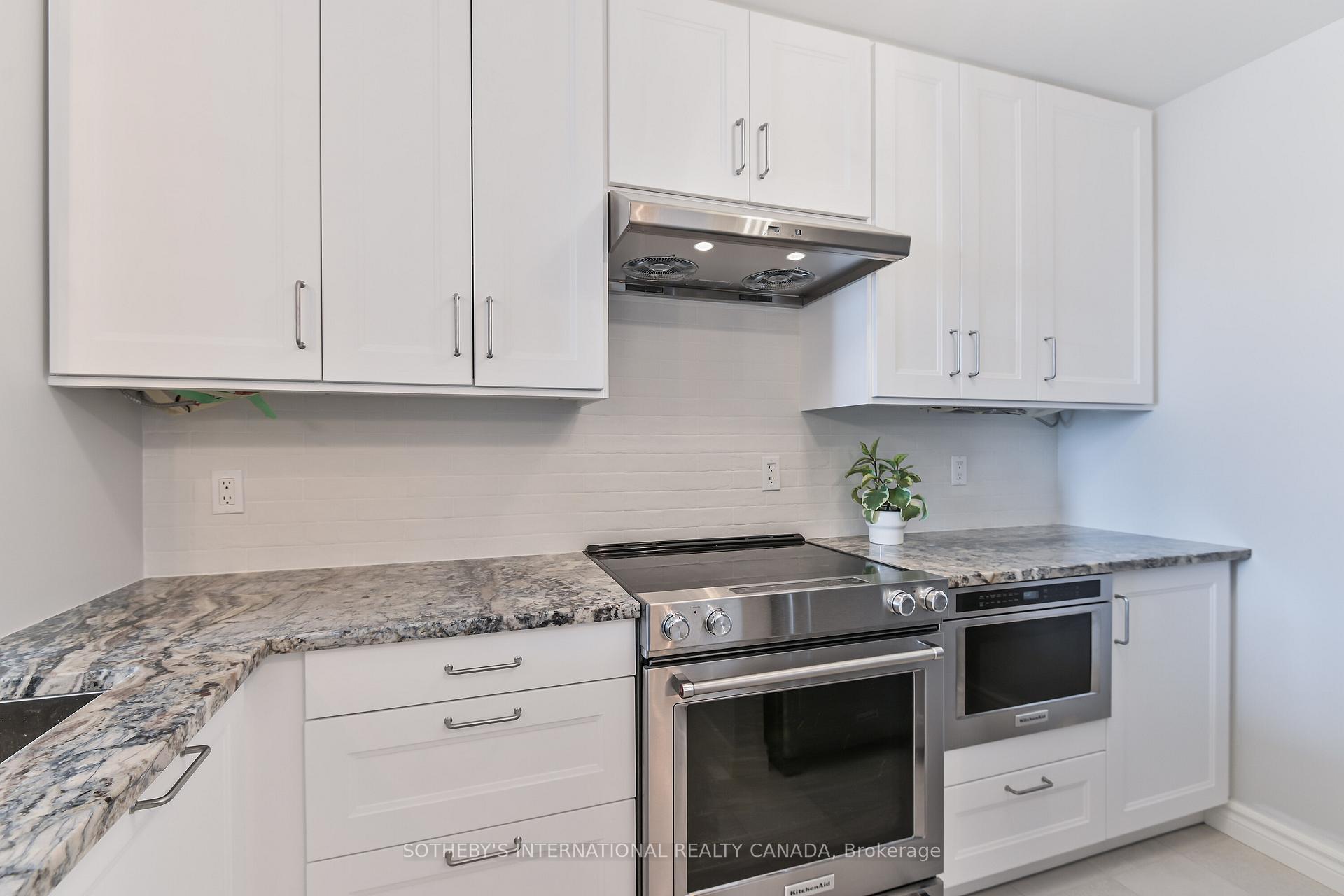 323 Richmond Street E 1208