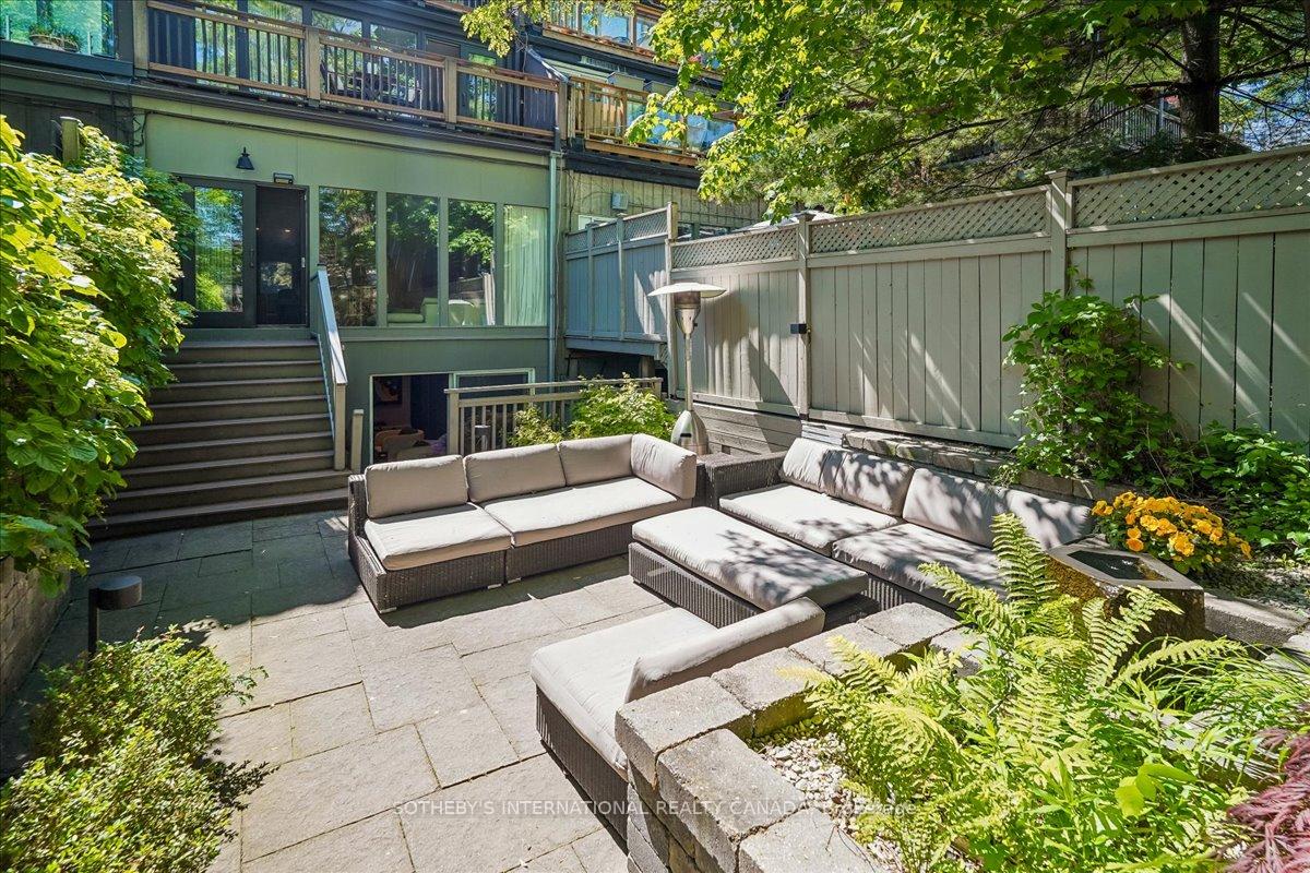 9 Rose Avenue